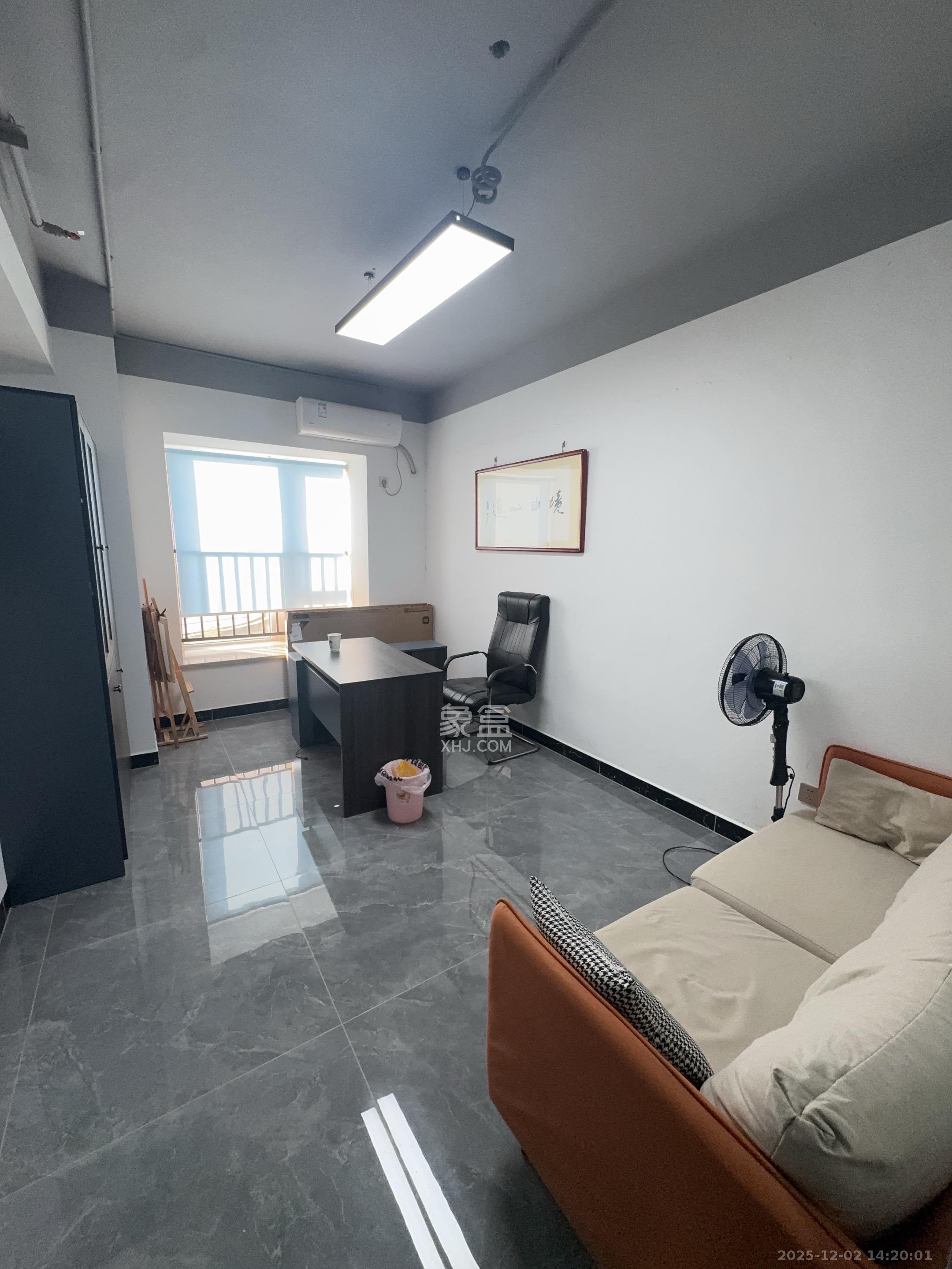 保利香槟国际C区   145.0㎡      5000.0元/月室内图