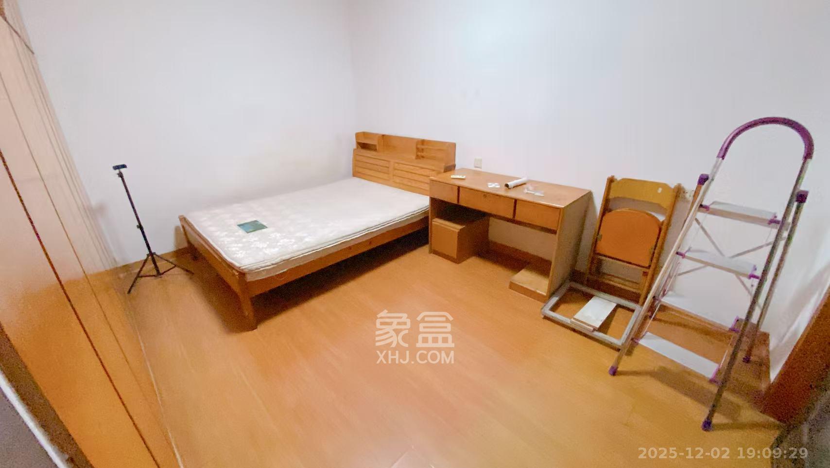 雅雀湖小区  1室1厅1卫    1150.0元/月室内图