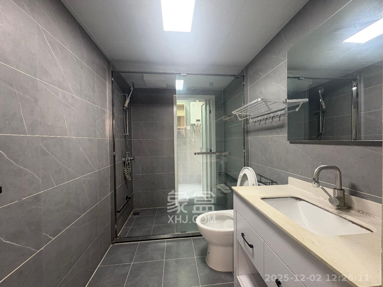 泊林晶城  3室2厅1卫    2100.0元/月室内图