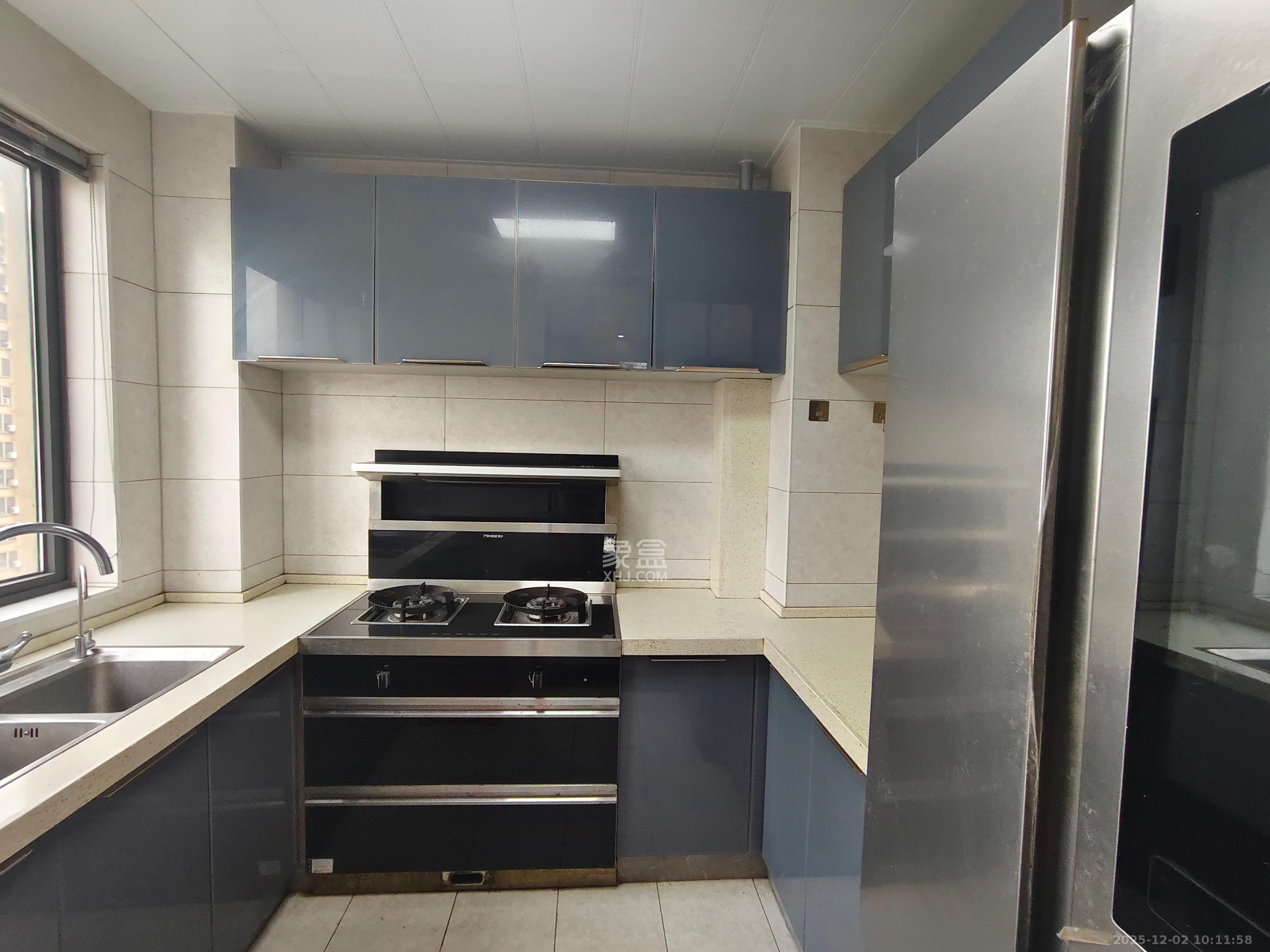 金侨城  3室2厅2卫    1900.0元/月室内图