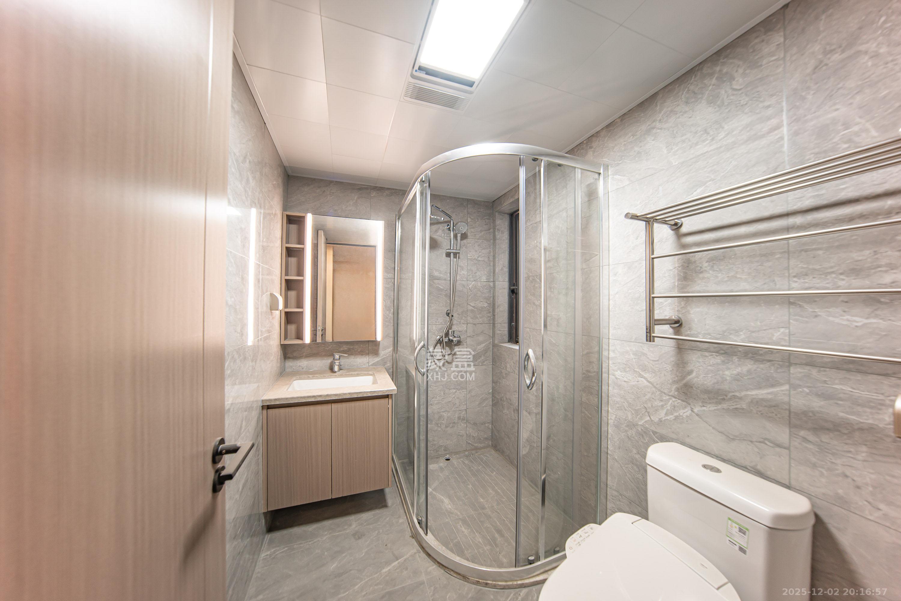 建发电建江山悦  4室2厅2卫    150.0万卫生间