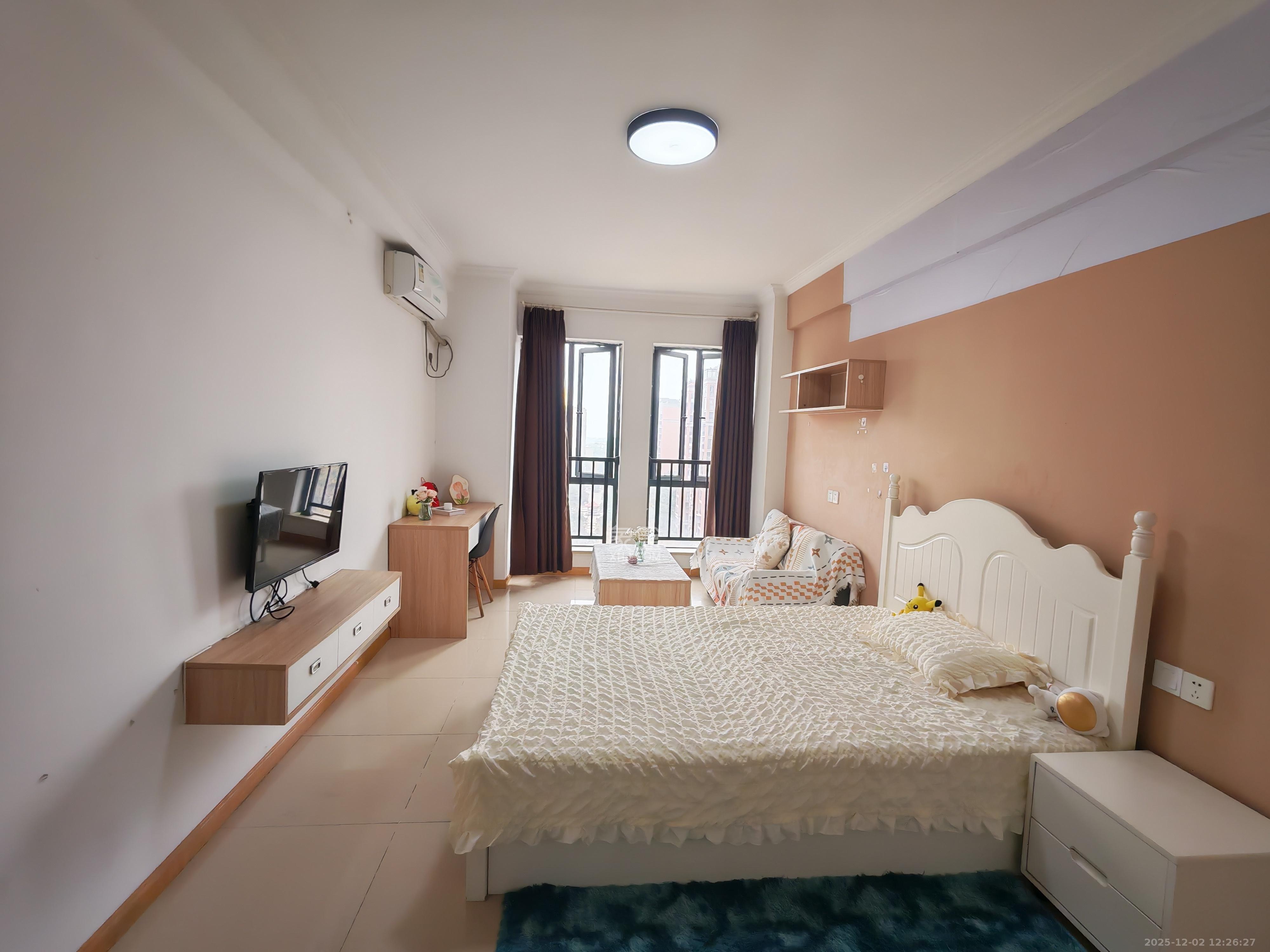 中建芙蓉工社  1室1厅1卫    1300.0元/月室内图