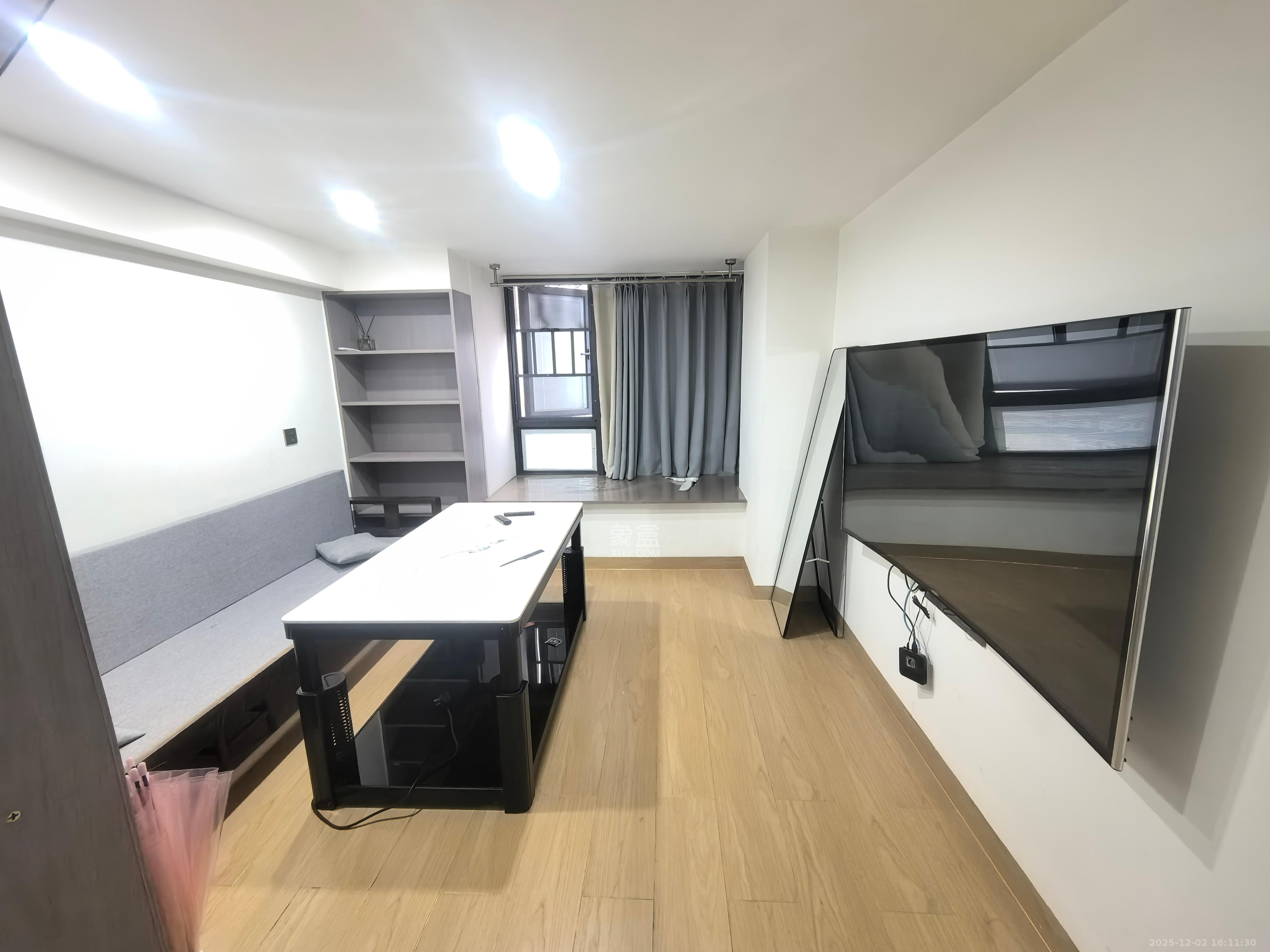 华润翡翠府  2室1厅1卫    2000.0元/月