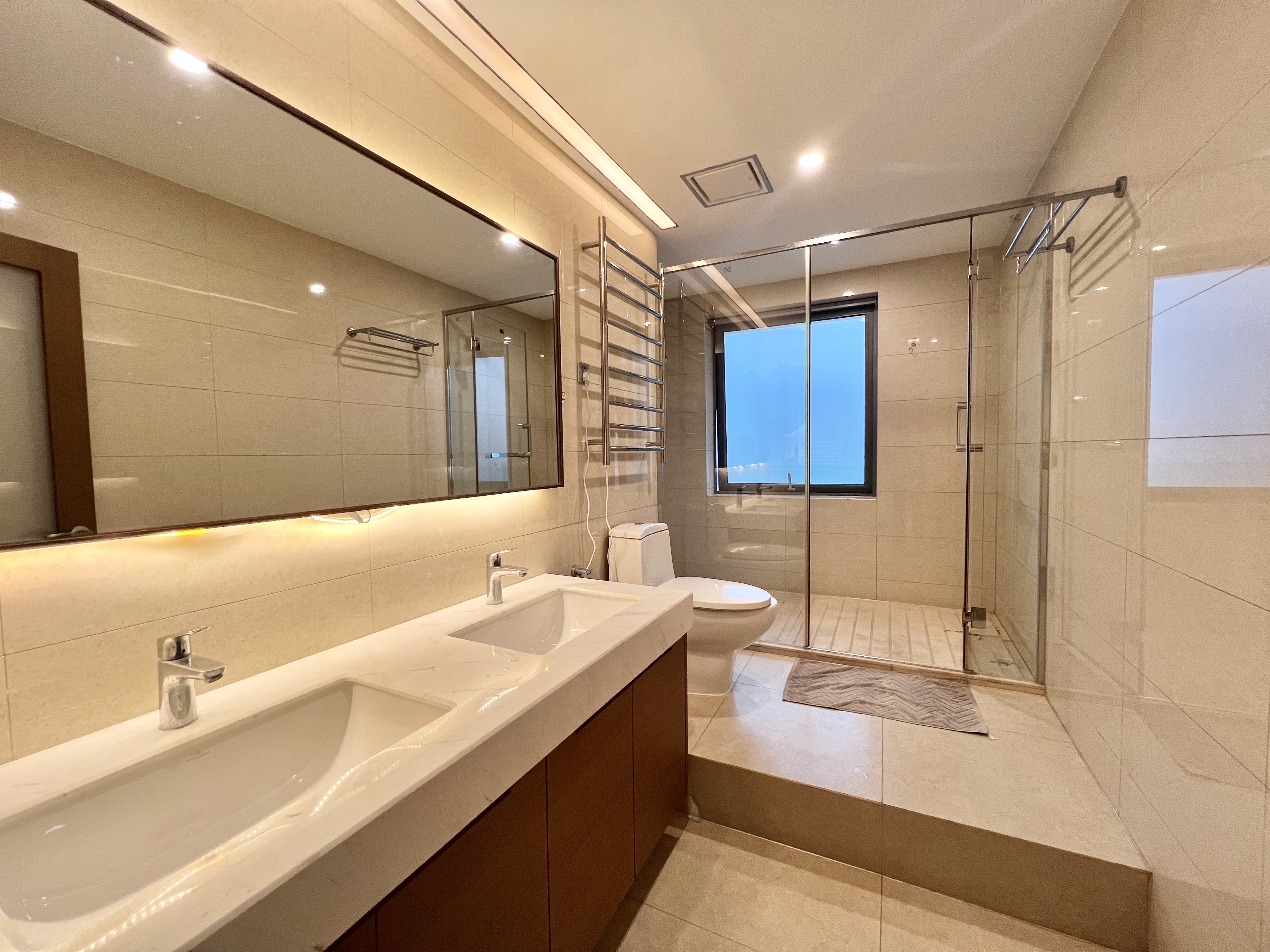 东方天澜汇  2室2厅2卫    9500.0元/月室内图