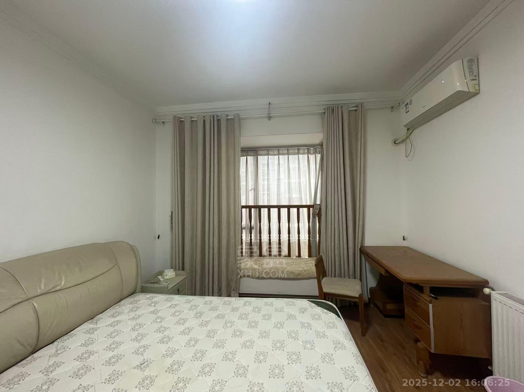 庐山春天一期桃李苑 3室2厅2卫 2000.0元/月 庐山春天一期桃李苑 3室2厅2卫 2000.0元/月室内图