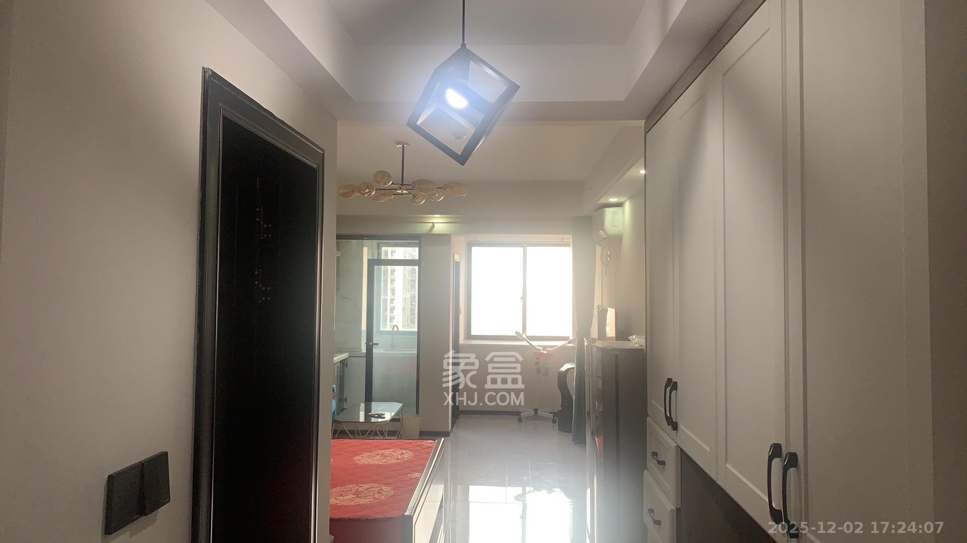 国泰九龙湾  1室1厅1卫    1400.0元/月室内图