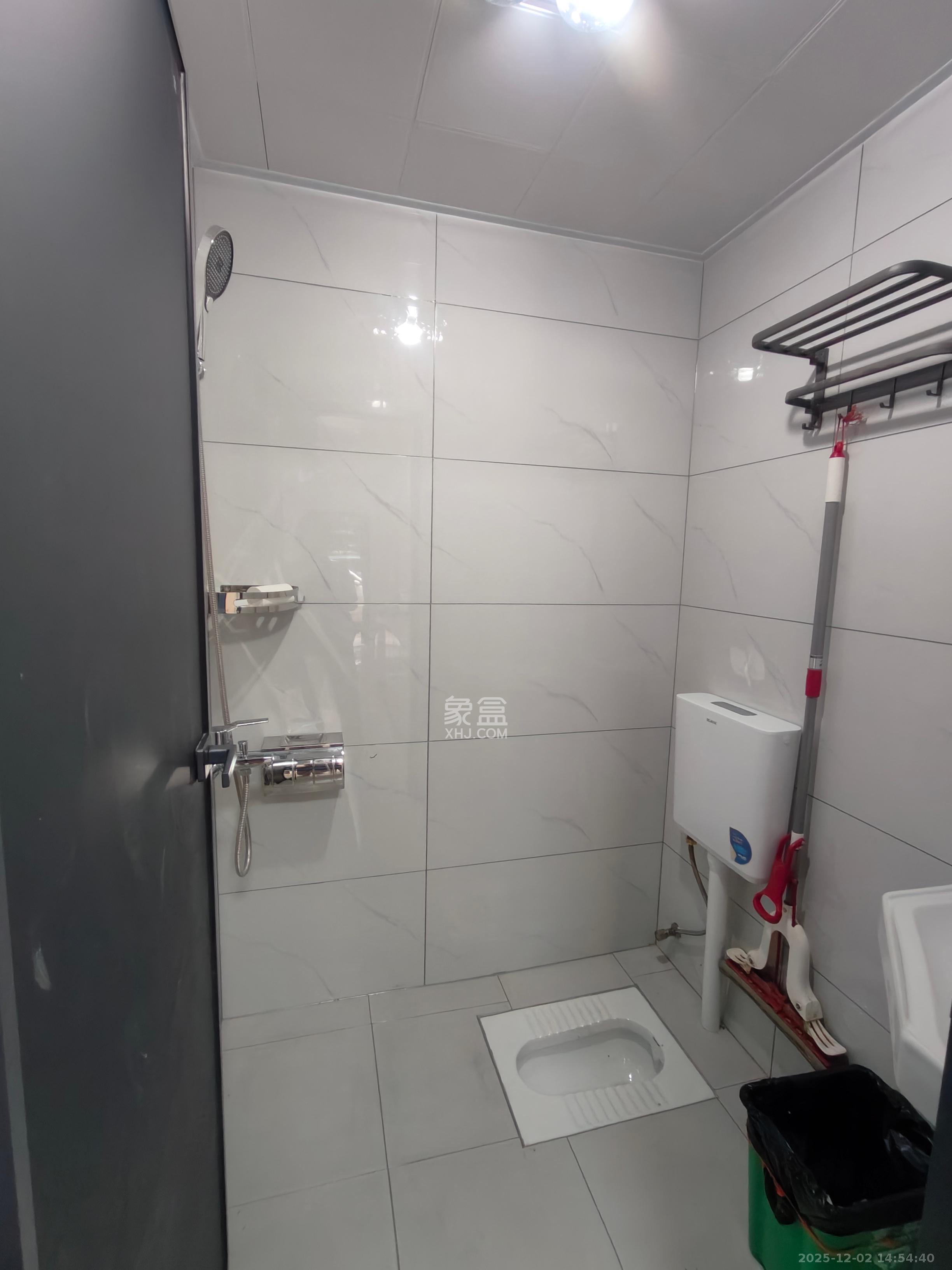 麓谷加州阳光 1室1厅1卫 1600.0元/月 麓谷加州阳光 1室1厅1卫 1600.0元/月室内图