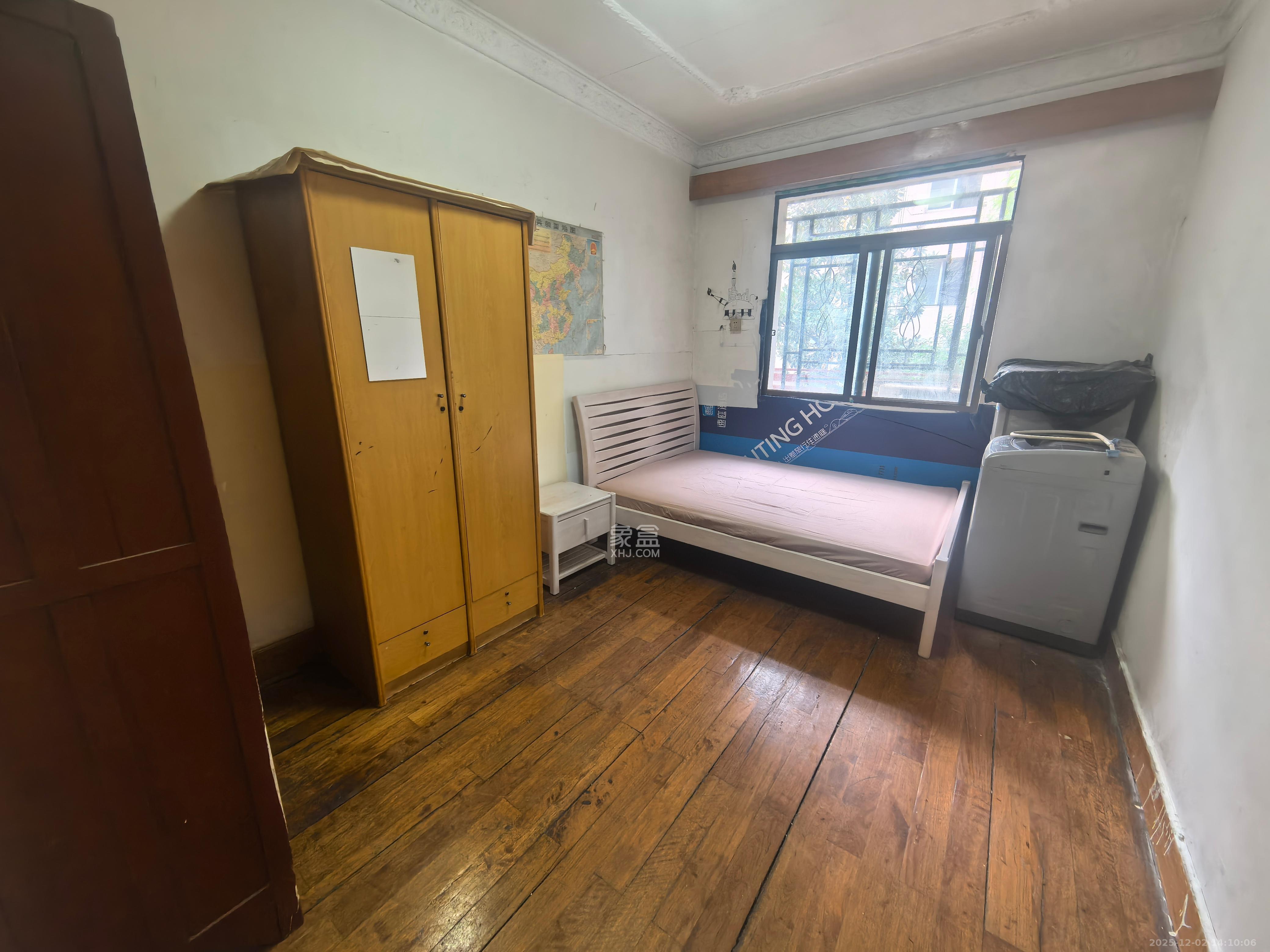 荷晏小区  2室1厅1卫    1200.0元/月室内图1