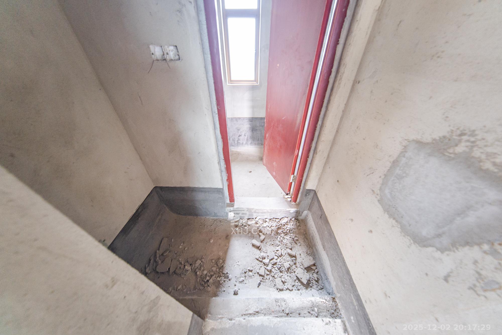 江山帝景哈佛 3室2厅2卫 90.0万 江山帝景哈佛 3室2厅2卫 90.0万卫生间