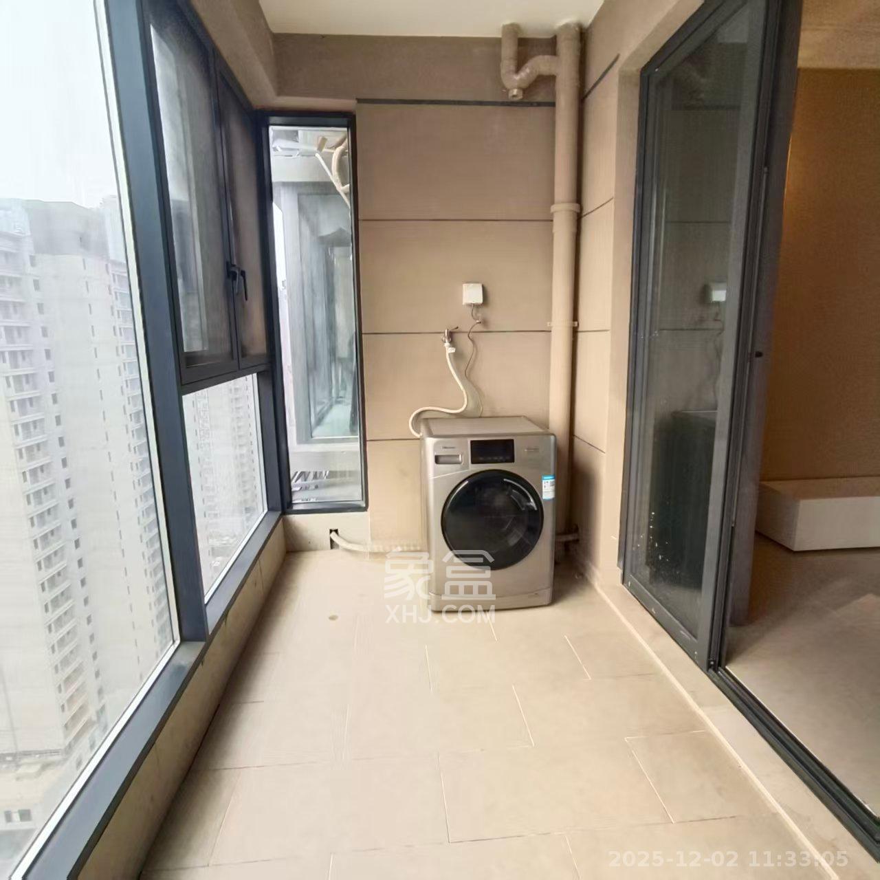 恒大雅苑 3室2厅2卫 3200.0元/月 恒大雅苑 3室2厅2卫 3200.0元/月室内图