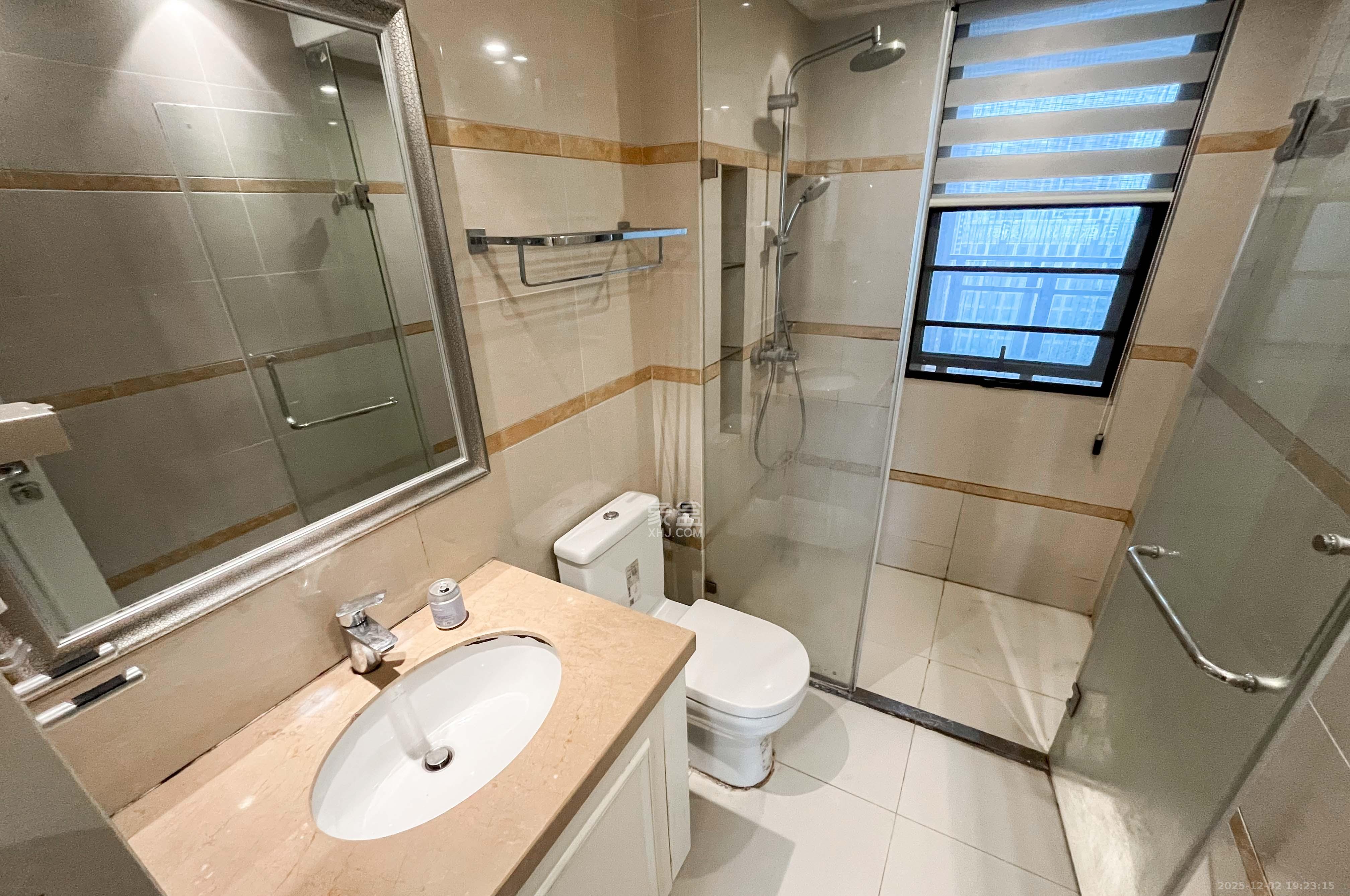 梅溪湖金茂府(金茂广场)(金茂览秀城) 3室2厅2卫 190.0万 梅溪湖金茂府(金茂广场)(金茂览秀城) 3室2厅2卫 190.0万卫生间