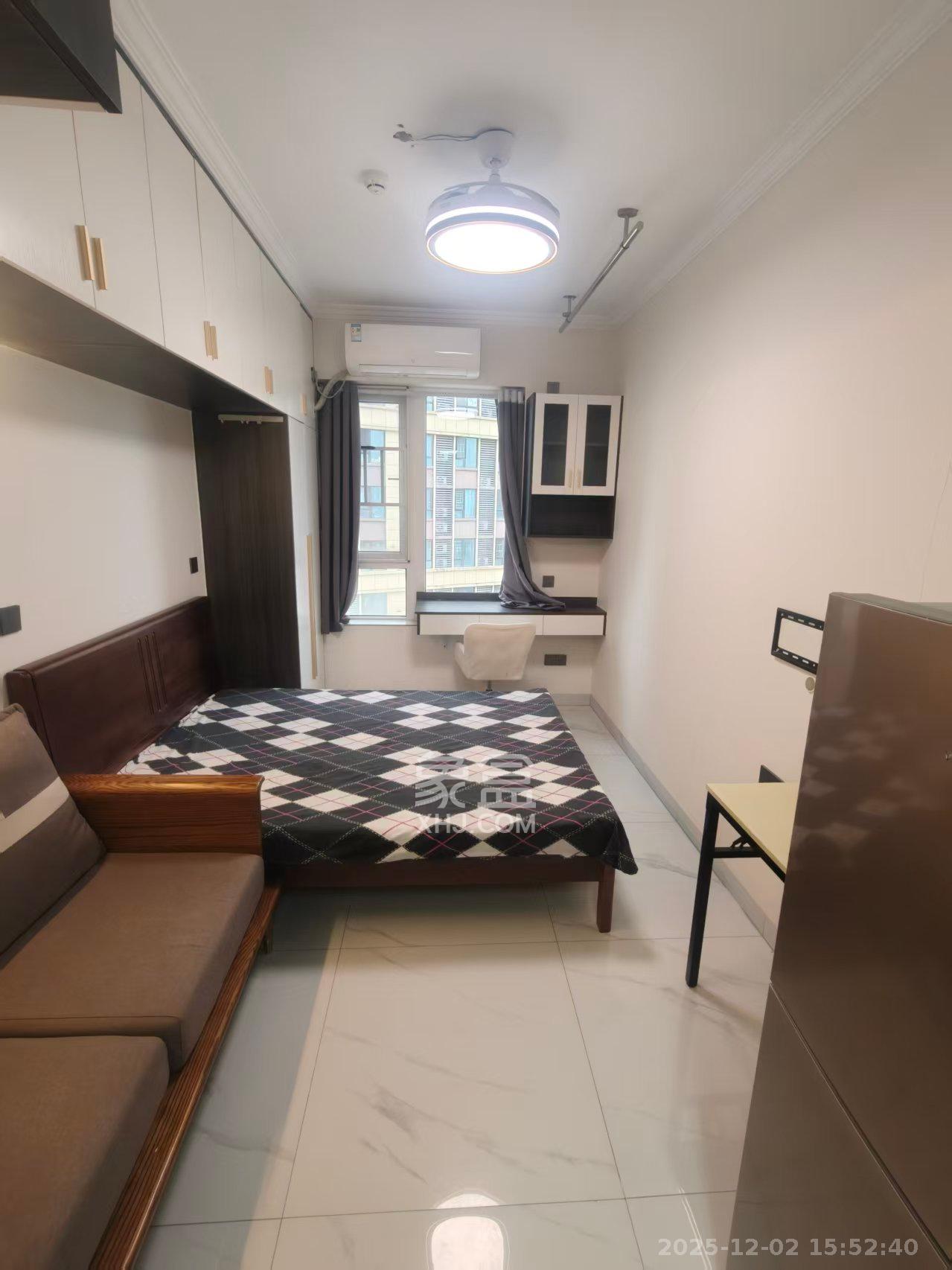 保利香槟国际  1室0厅0卫    1200.0元/月