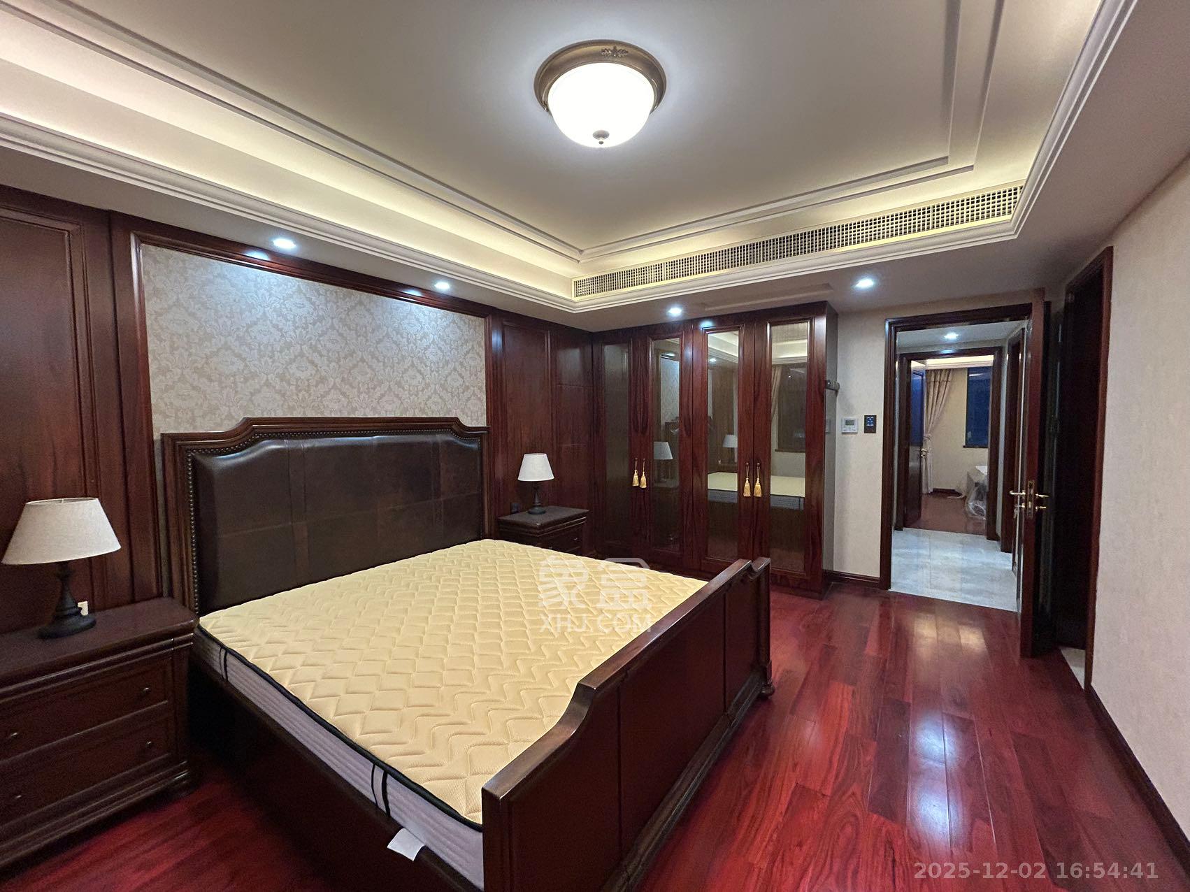 运达中央广场一、二期  3室2厅2卫    7500.0元/月室内图