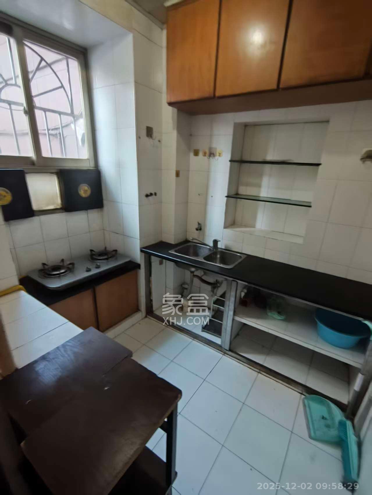 车站北路纺织品公司宿舍  2室1厅1卫    1800.0元/月