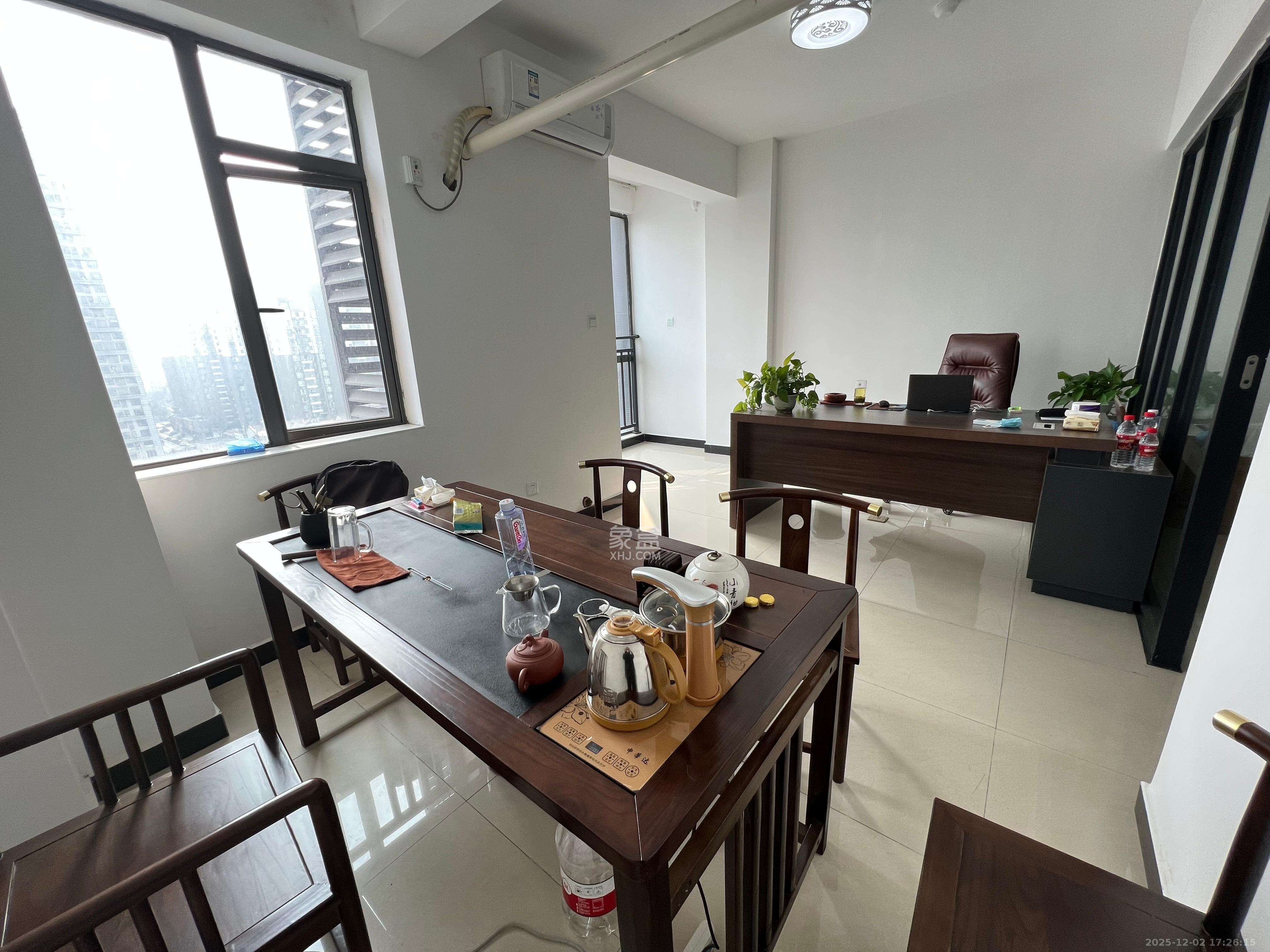 长房中庭国际(东郡华蓉广场) 2室1厅1卫 3400.0元/月 长房中庭国际(东郡华蓉广场) 2室1厅1卫 3400.0元/月室内图