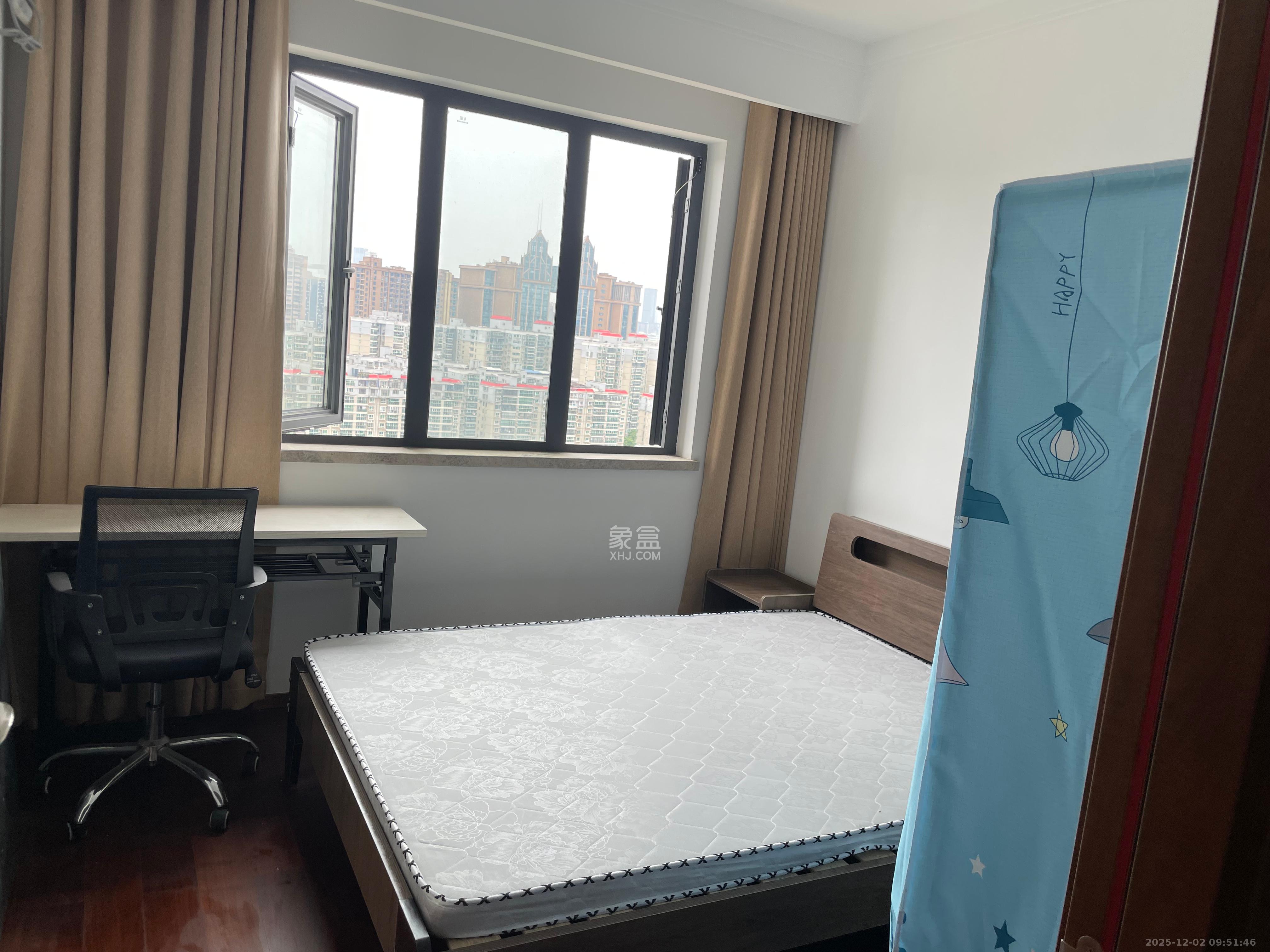 旭辉都会山  3室2厅2卫    3800.0元/月