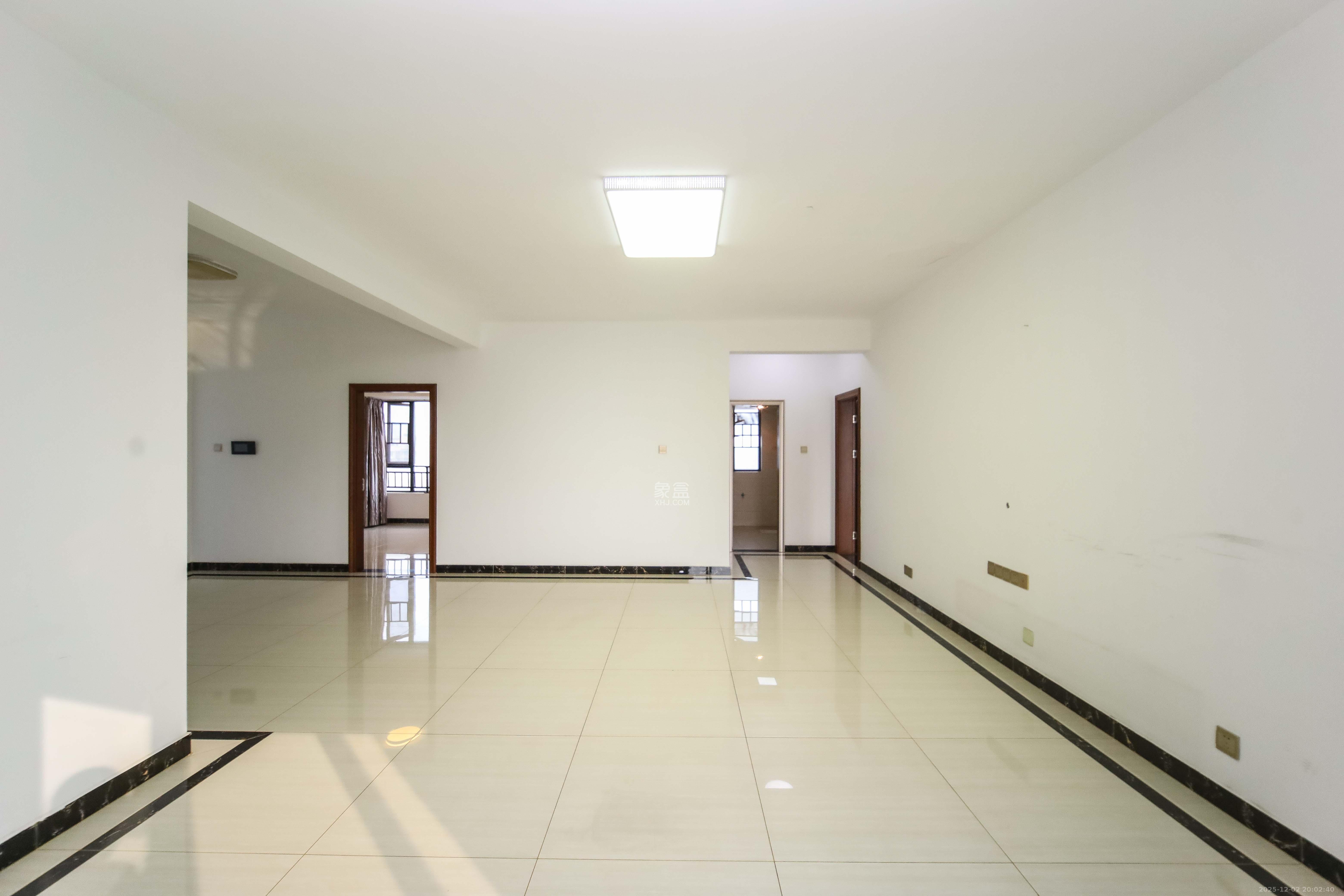 湘域熙岸  3室2厅2卫    140.0万