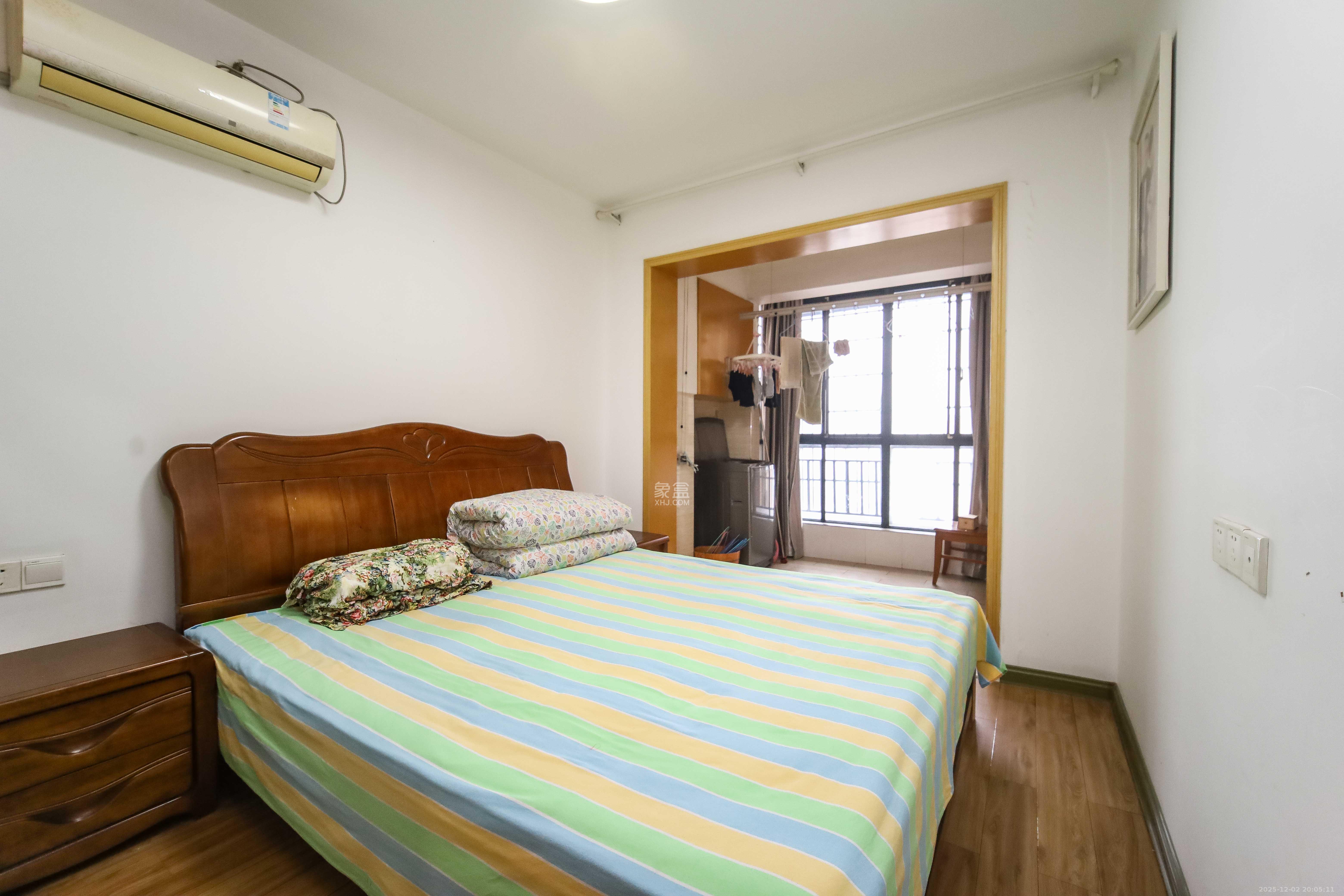 东玺门  3室2厅1卫    73.0万卧室