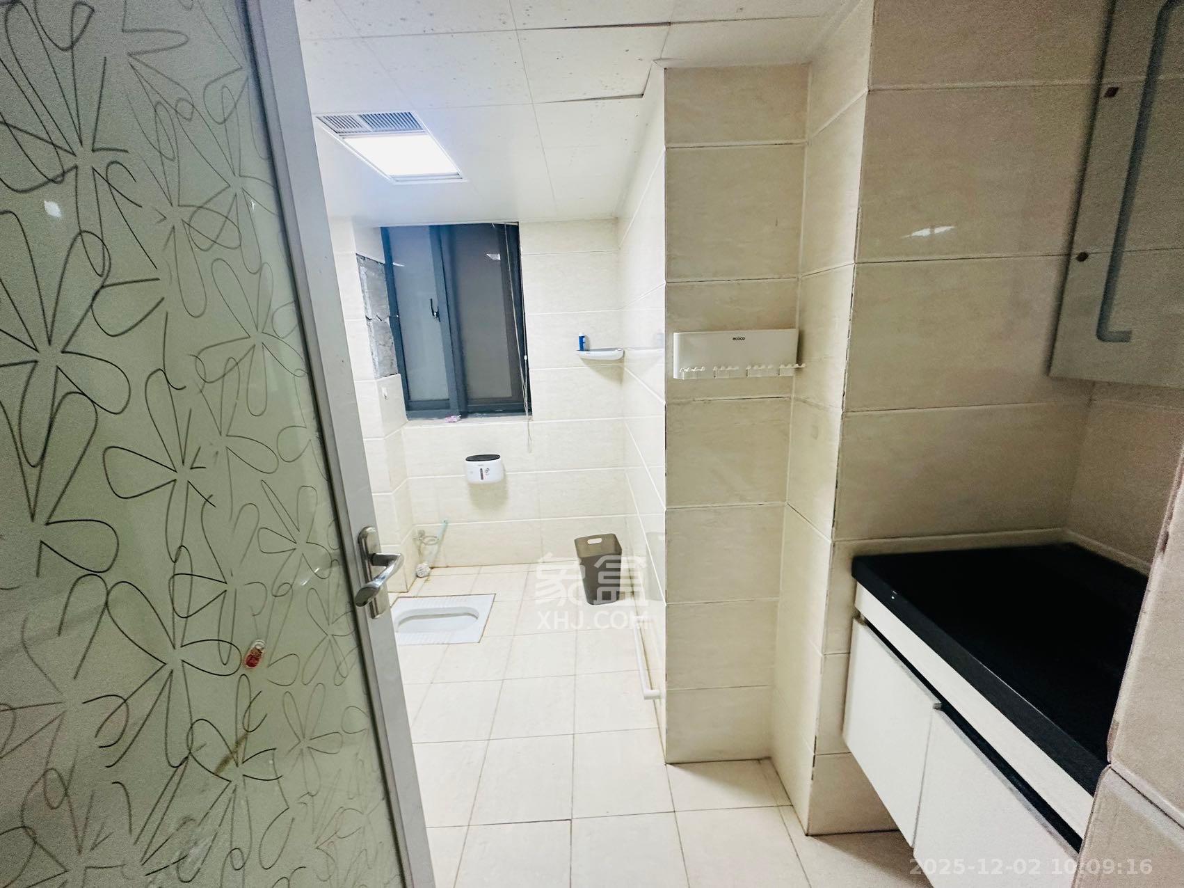 西子花苑  1室2厅1卫    2800.0元/月室内图