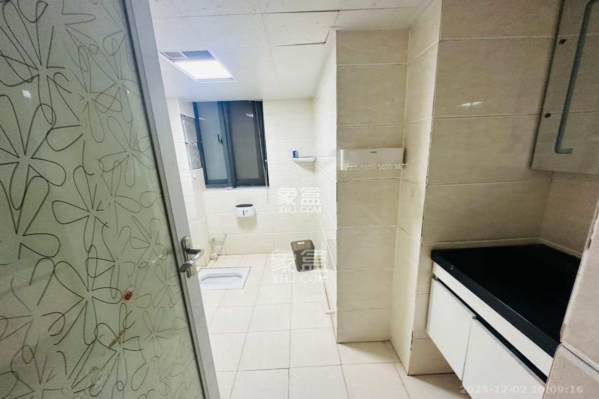 西子花苑 1室2厅1卫 2800.0元/月 西子花苑 1室2厅1卫 2800.0元/月室内图