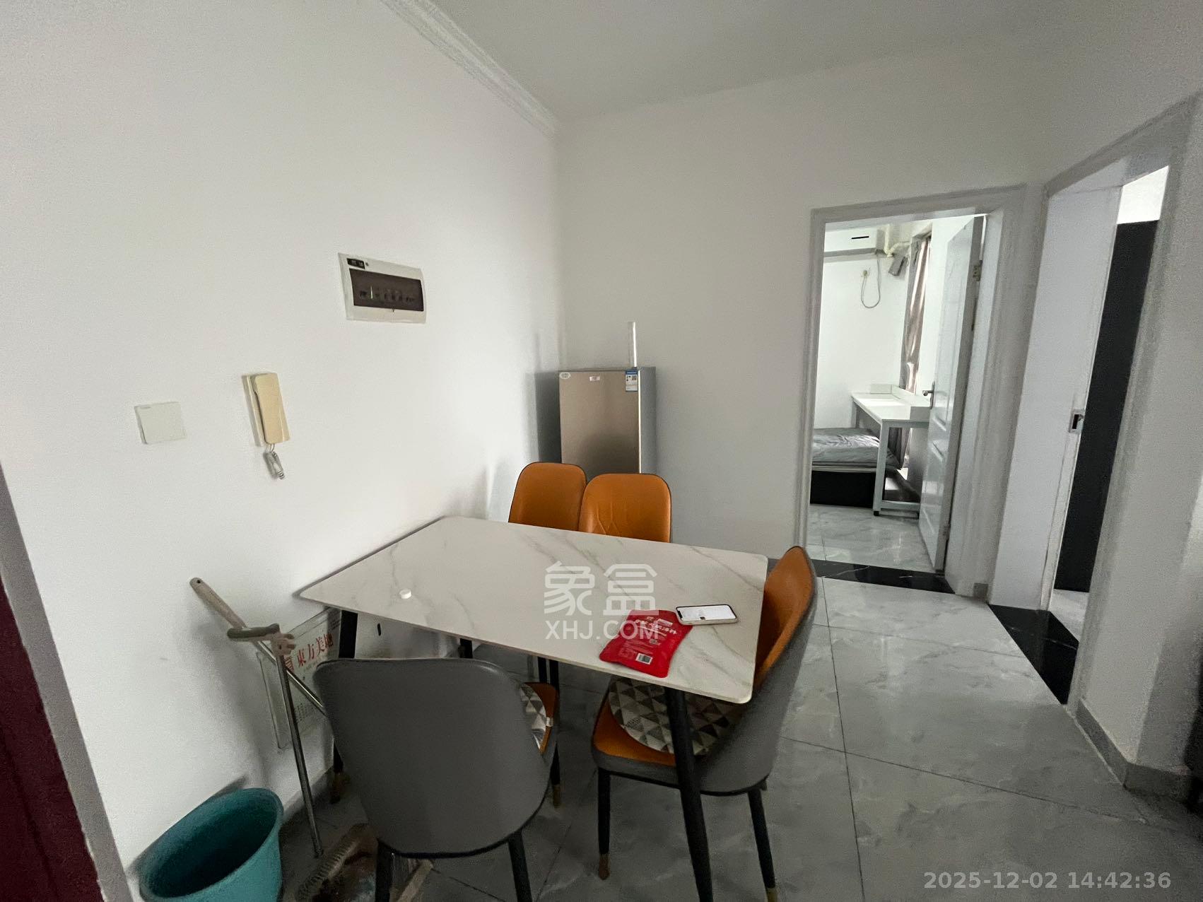 东方美地 3室1厅1卫 2200.0元/月 东方美地 3室1厅1卫 2200.0元/月室内图