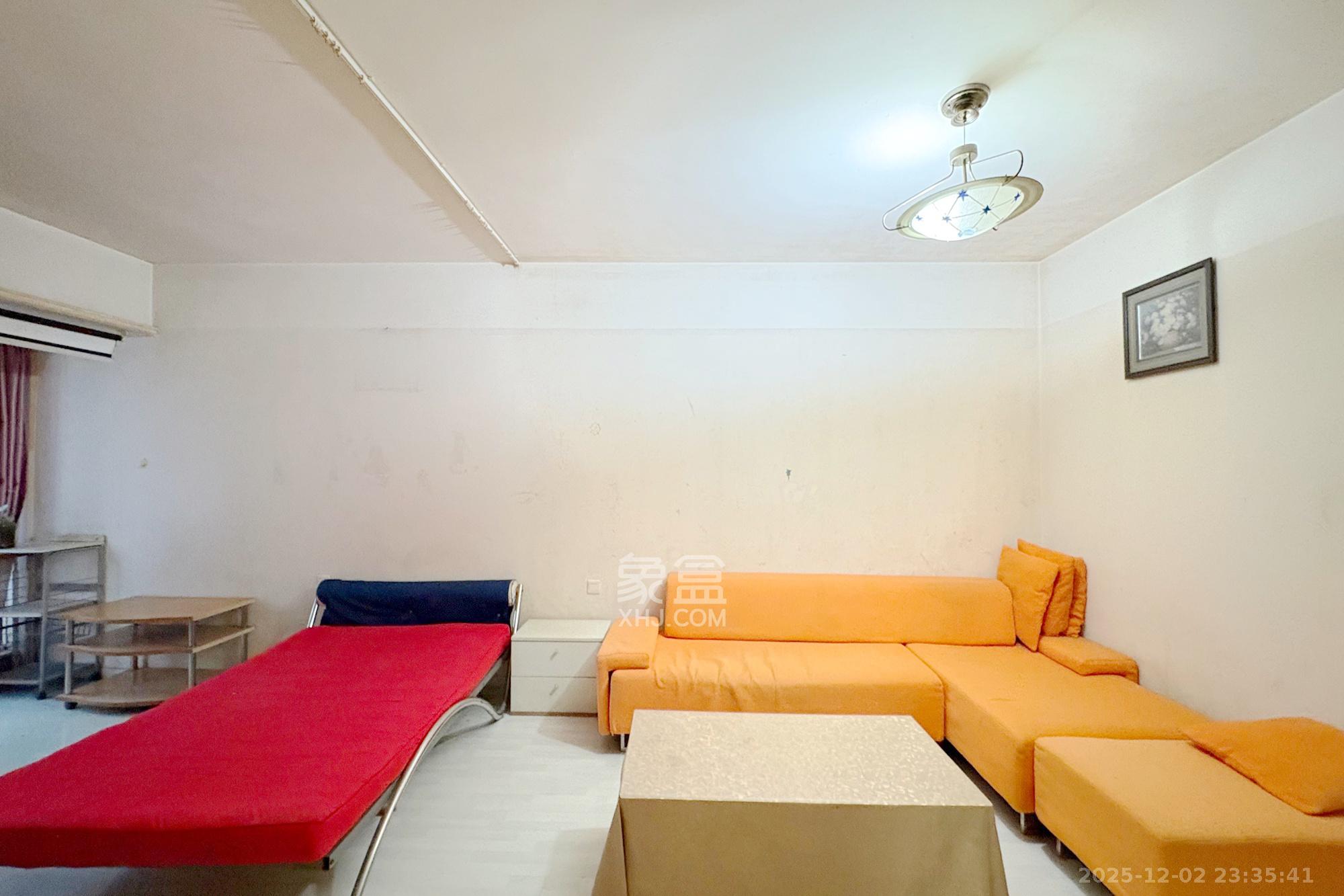 青年公寓 1室1厅1卫 48.0万 青年公寓 1室1厅1卫 48.0万卧室