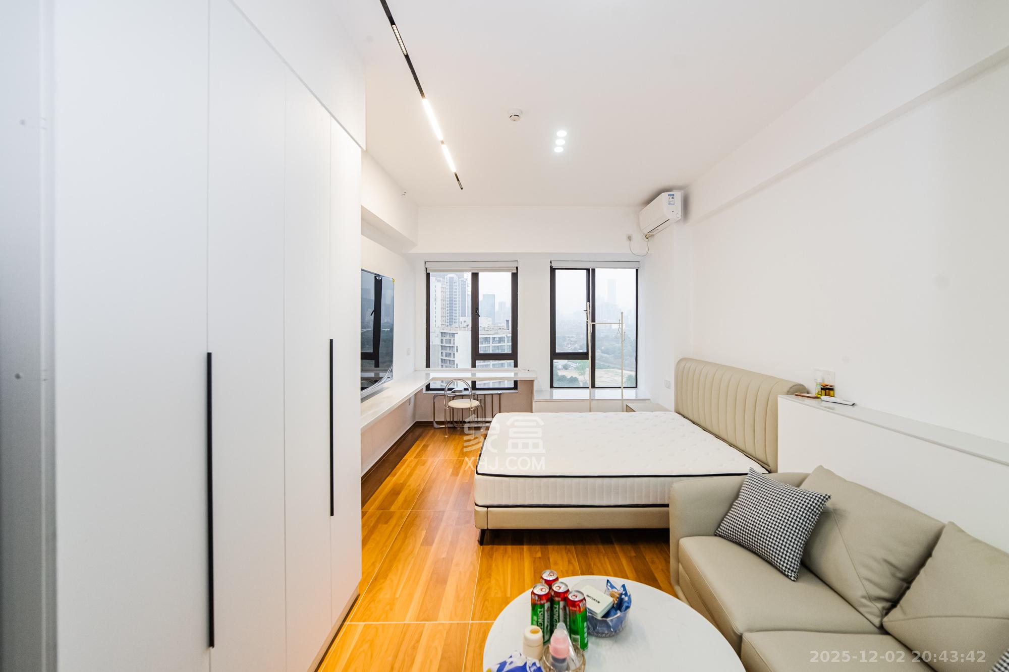 润和国际广场 1室1厅1卫 30.8万 润和国际广场 1室1厅1卫 30.8万客厅