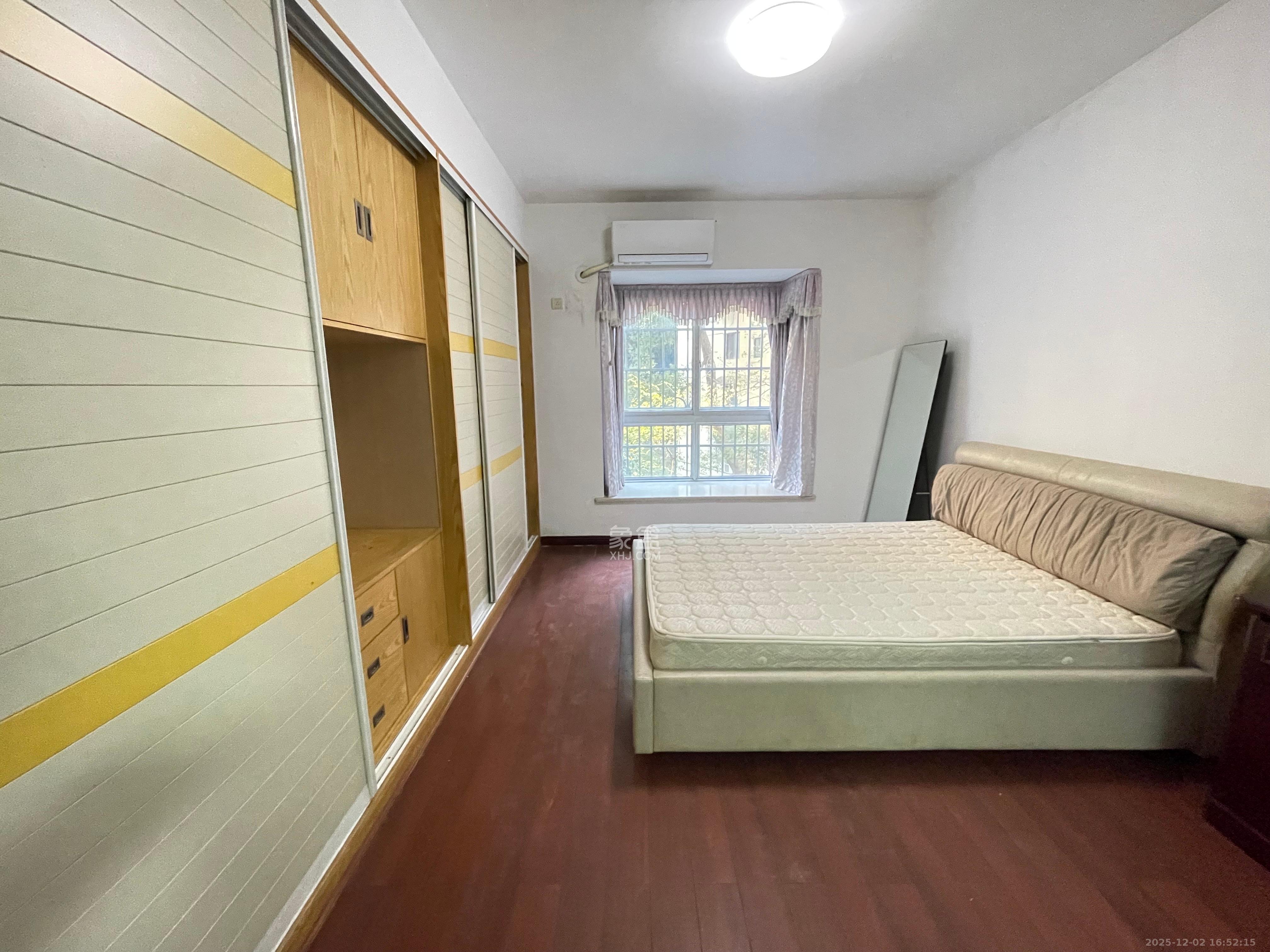 鸿景雅苑 4室2厅1卫 3200.0元/月 鸿景雅苑 4室2厅1卫 3200.0元/月室内图