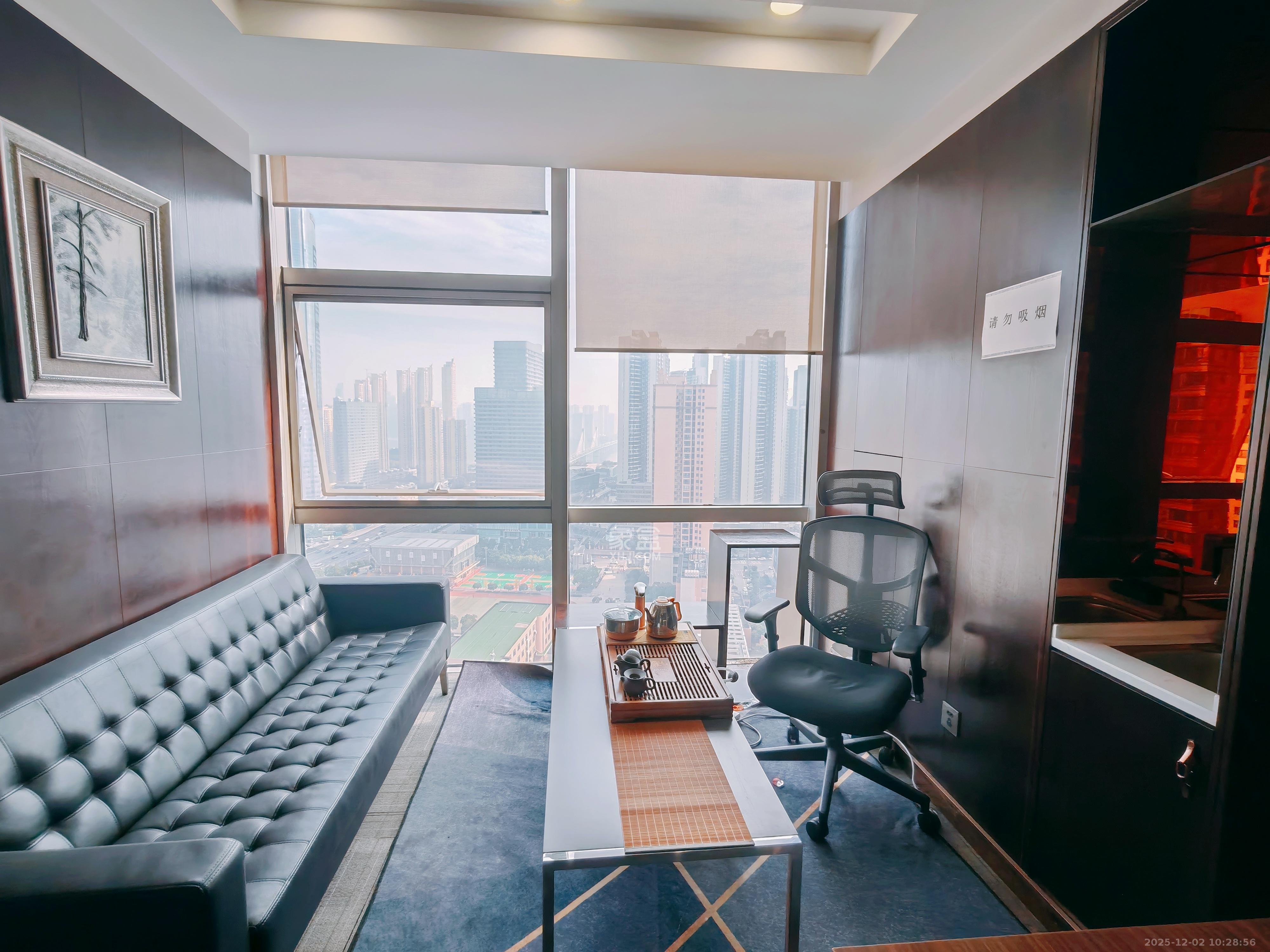 奥克斯广场   123.0㎡      6900.0元/月室内图