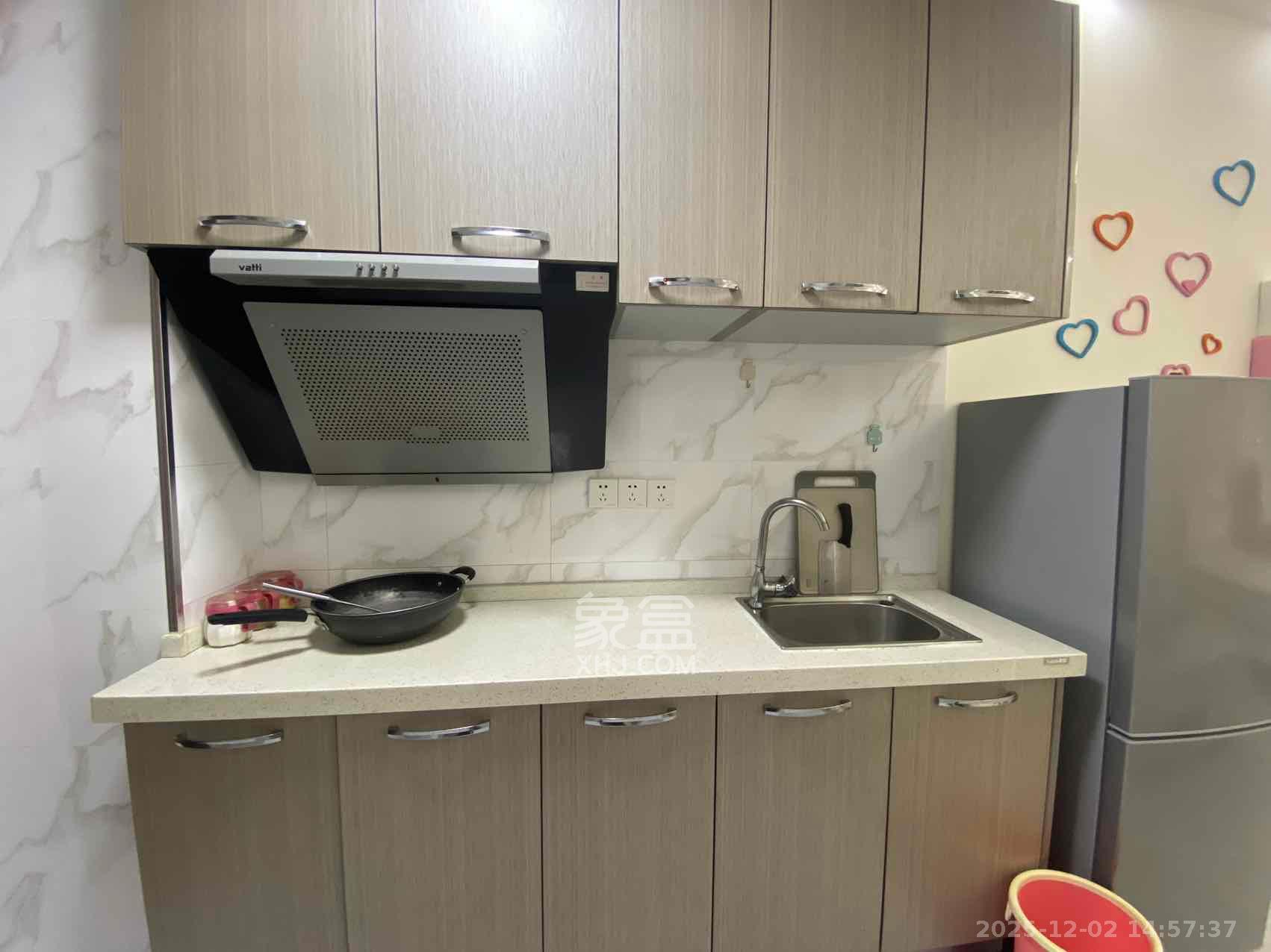 达美D6区  1室1厅1卫    1600.0元/月室内图