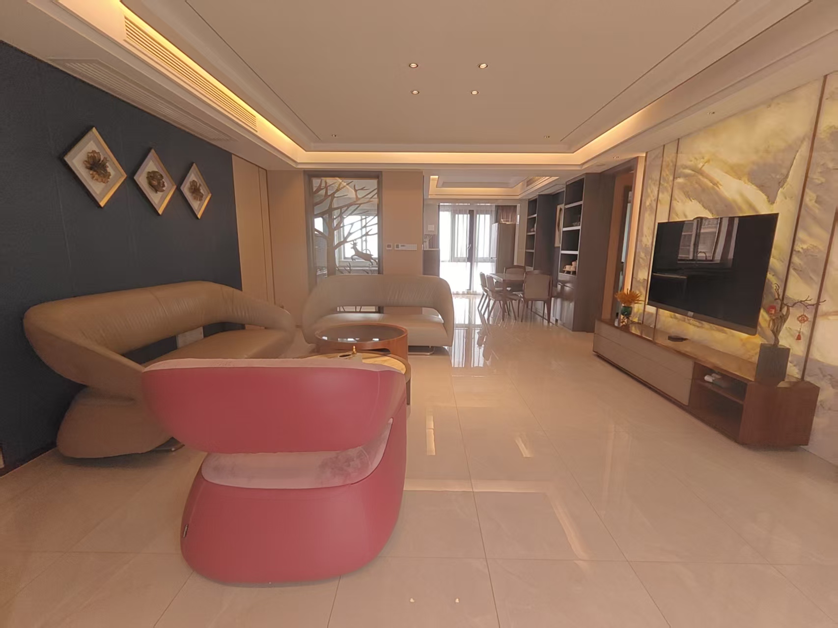 碧桂园 3室2厅2卫 6000.0元/月 碧桂园 3室2厅2卫 6000.0元/月室内图