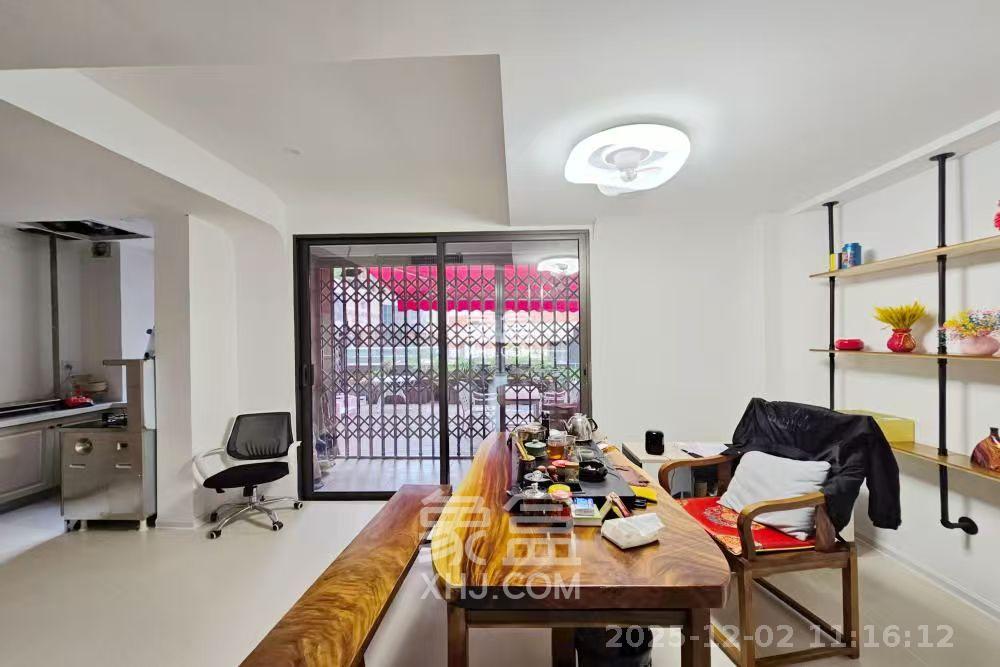 华晨国际公馆  3室2厅1卫    5000.0元/月室内图