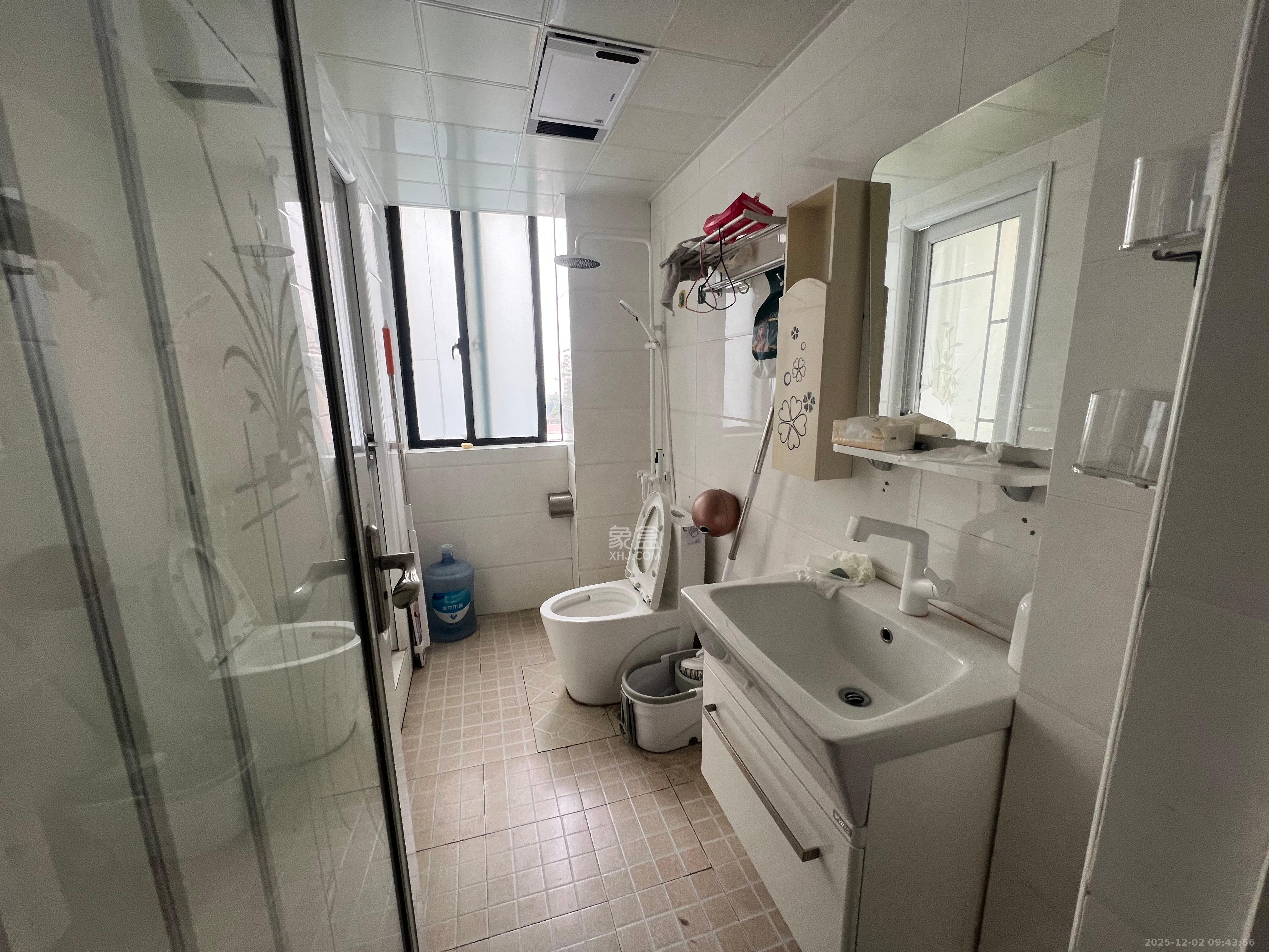 百纳广场（百纳公寓）  2室1厅1卫    2600.0元/月