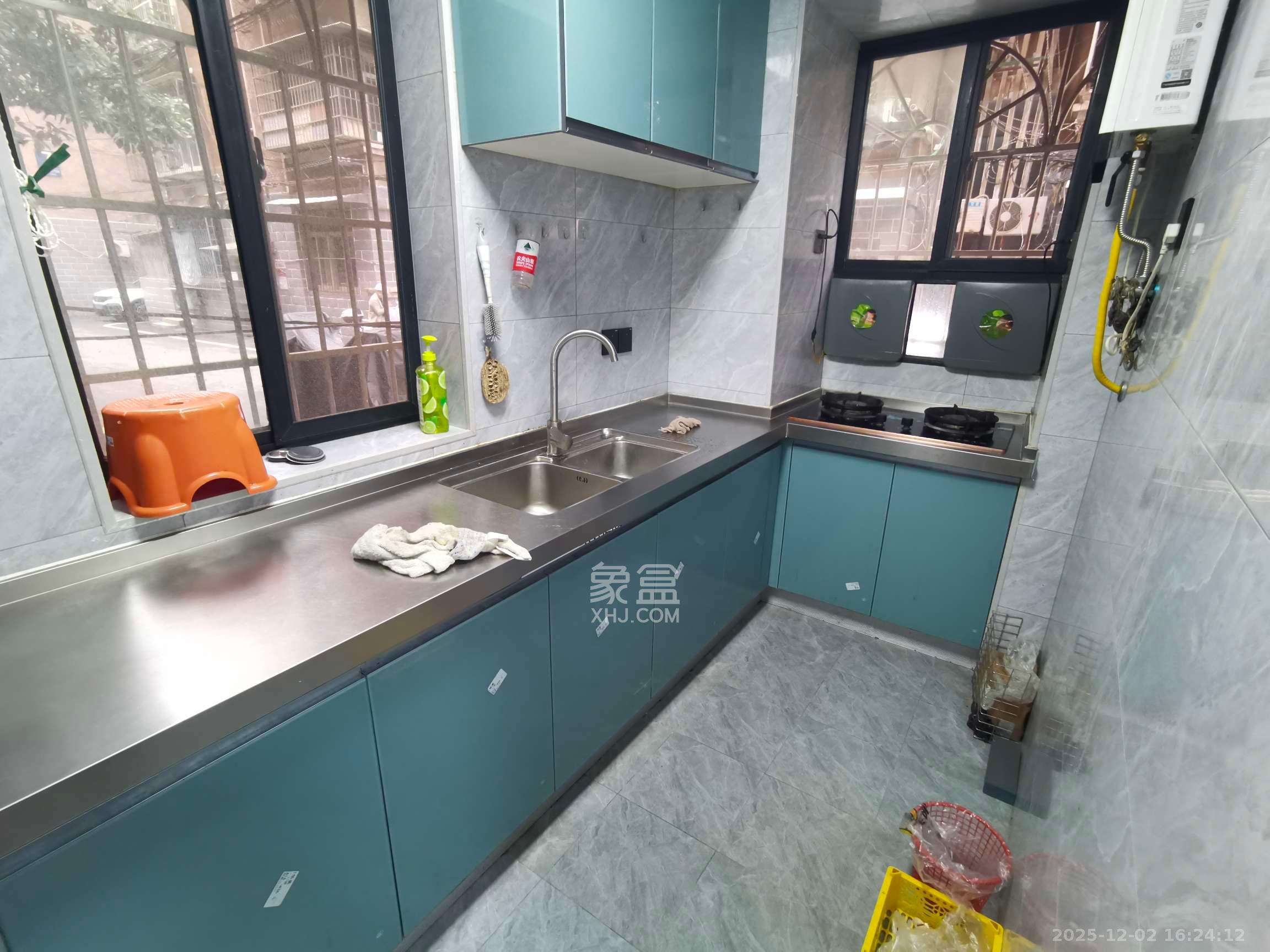 长岭包装宿舍 3室1厅1卫 2200.0元/月 长岭包装宿舍 3室1厅1卫 2200.0元/月室内图