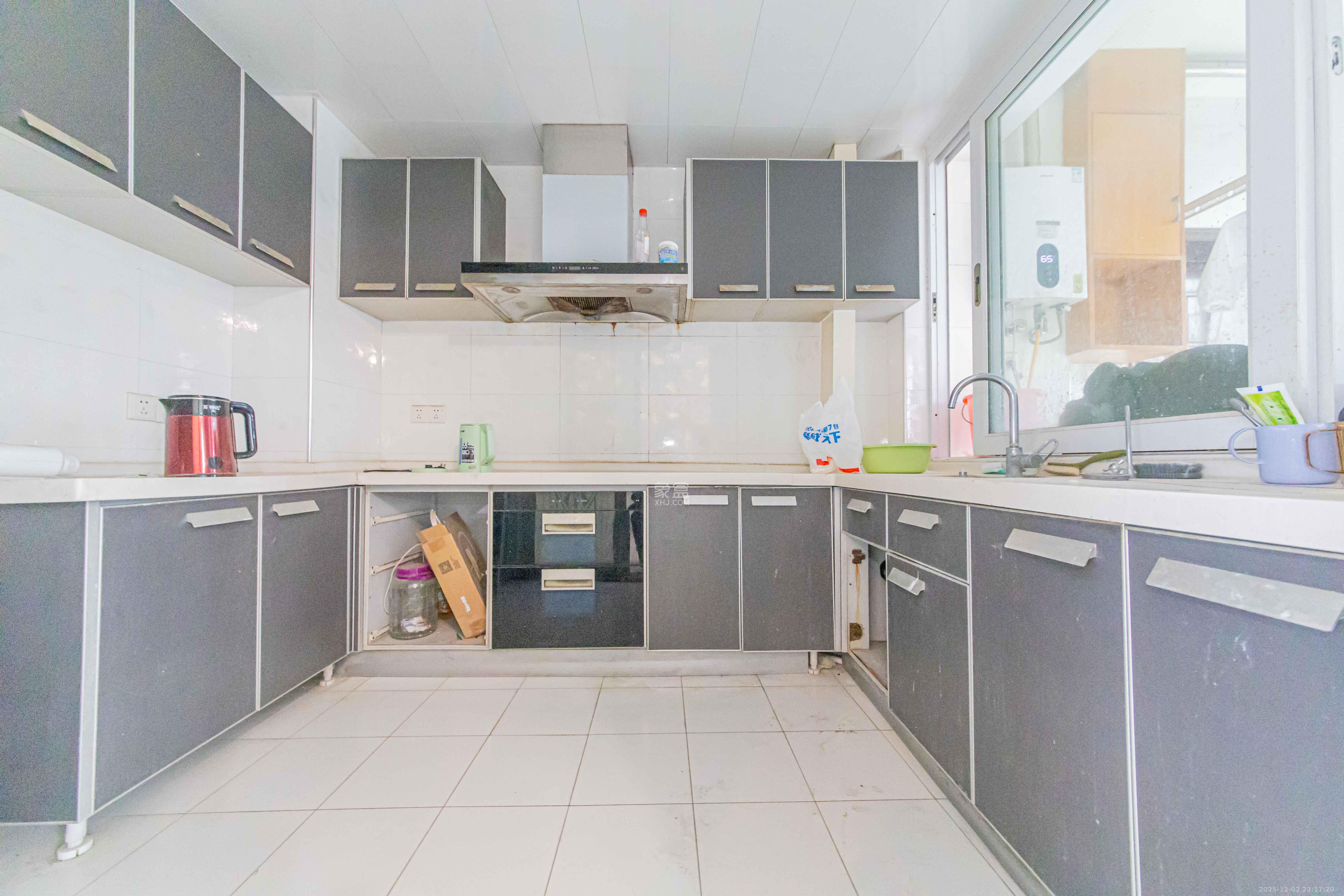 中信城市广场（中信新城一期）  4室2厅2卫    149.0万厨房