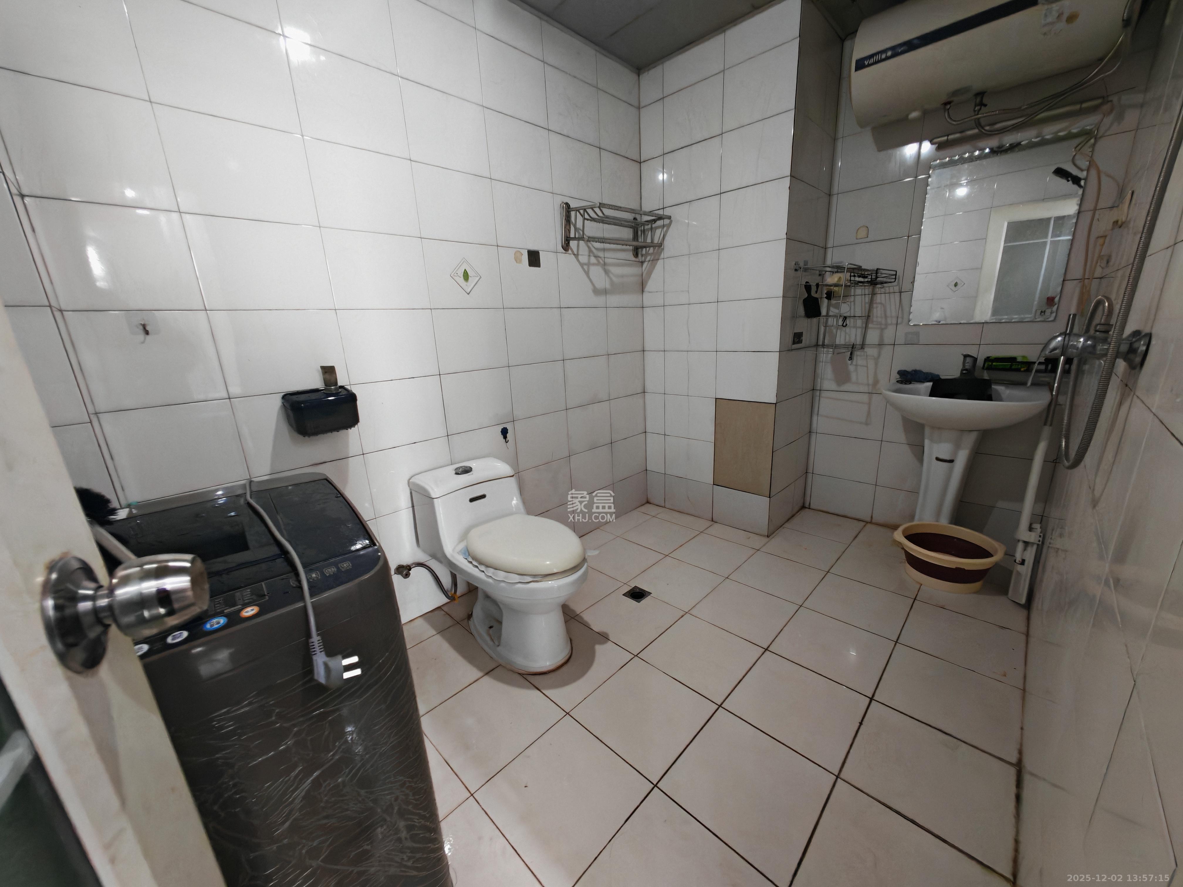 自由.com（自由大厦）  1室1厅1卫    1300.0元/月室内图