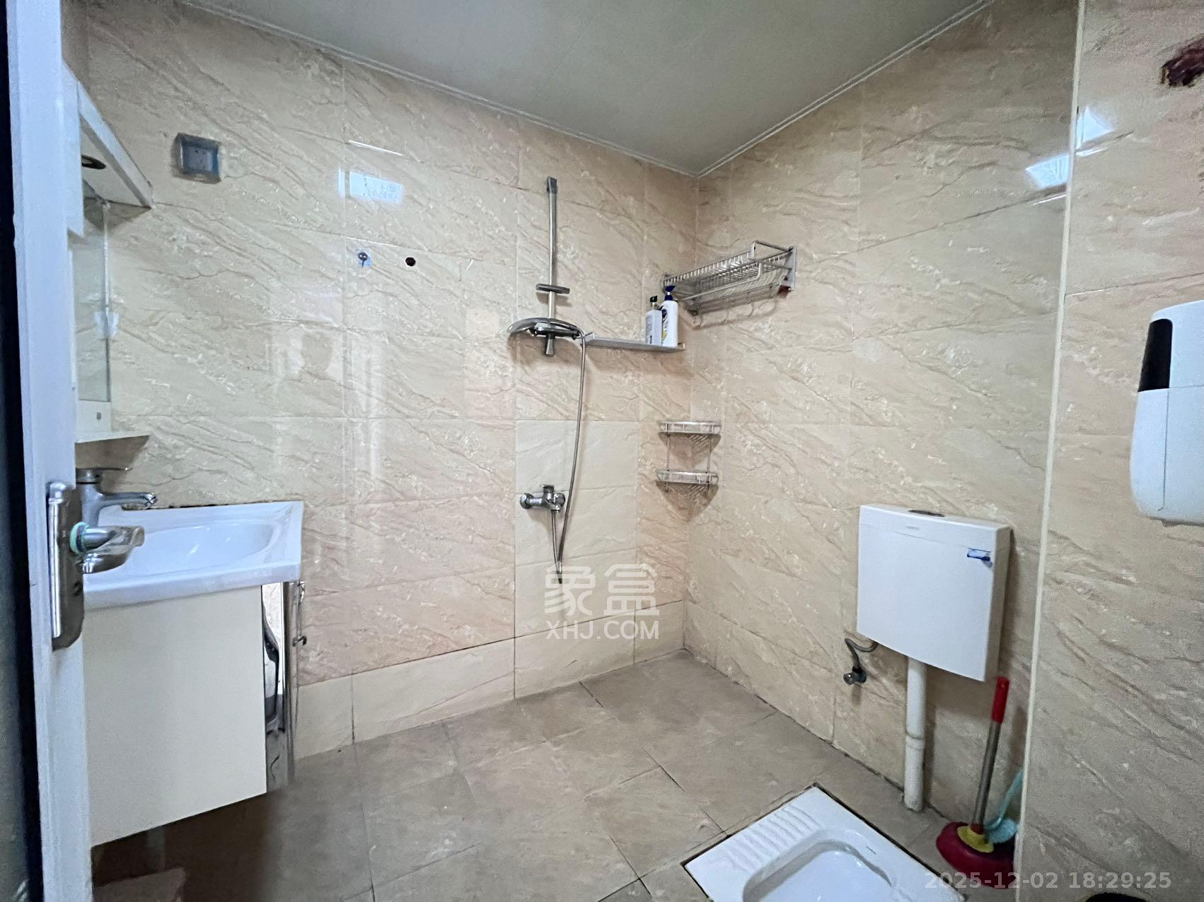 万科魅力之城  3室1厅1卫    2200.0元/月室内图