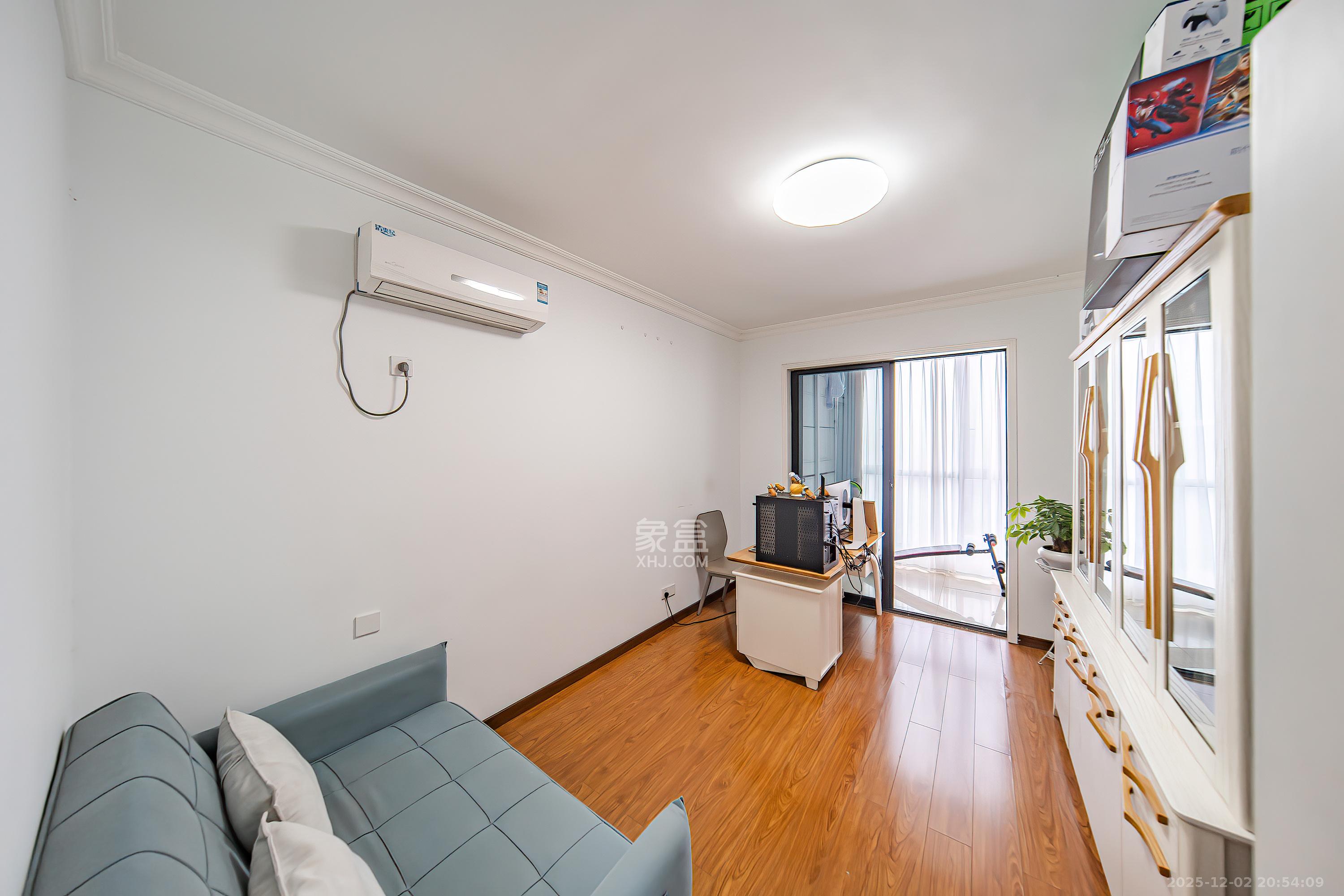 公园9号 3室2厅2卫 195.0万 公园9号 3室2厅2卫 195.0万卧室