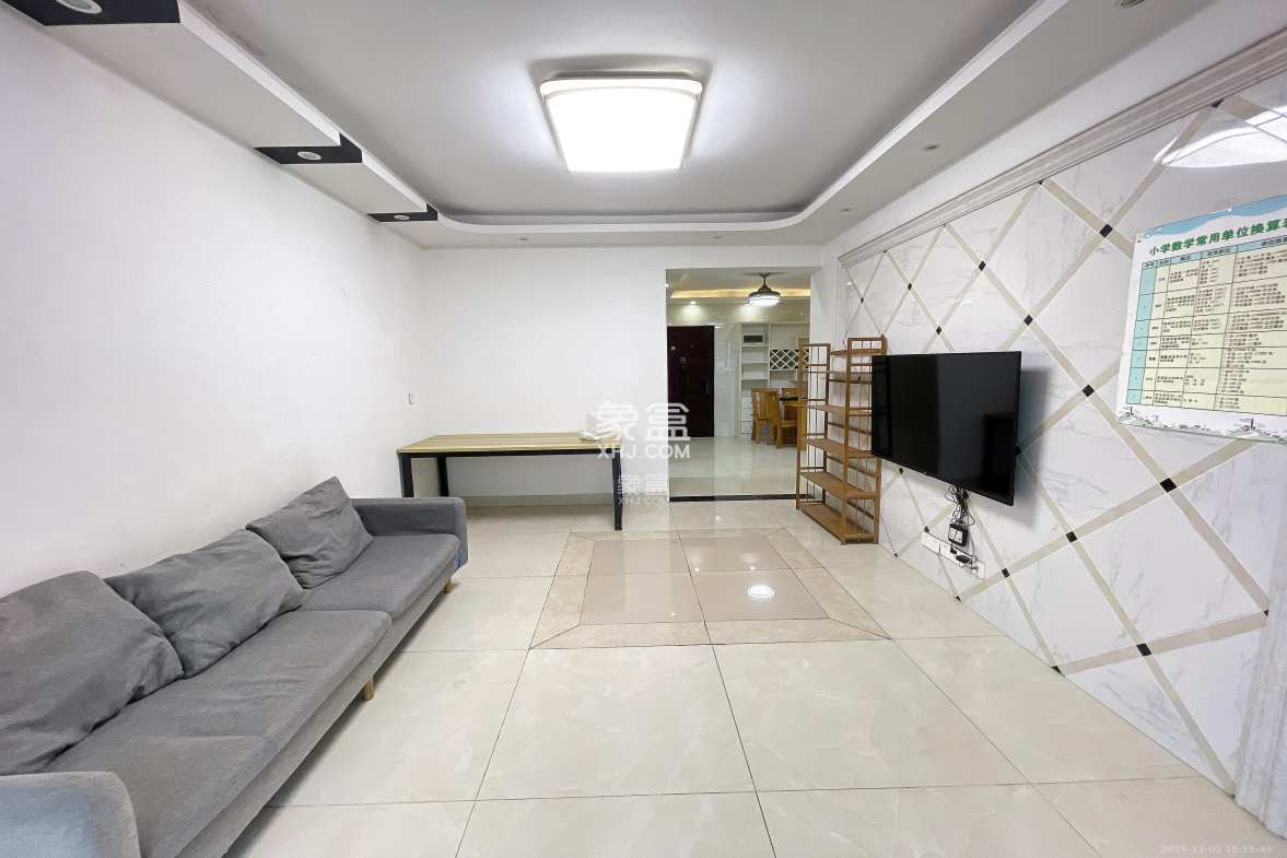 梅溪鑫苑名家 3室2厅1卫 2500.0元/月 梅溪鑫苑名家 3室2厅1卫 2500.0元/月室内图