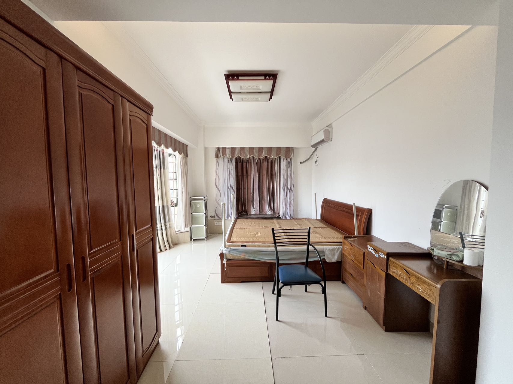 星华商厦  3室2厅2卫    3200.0元/月室内图