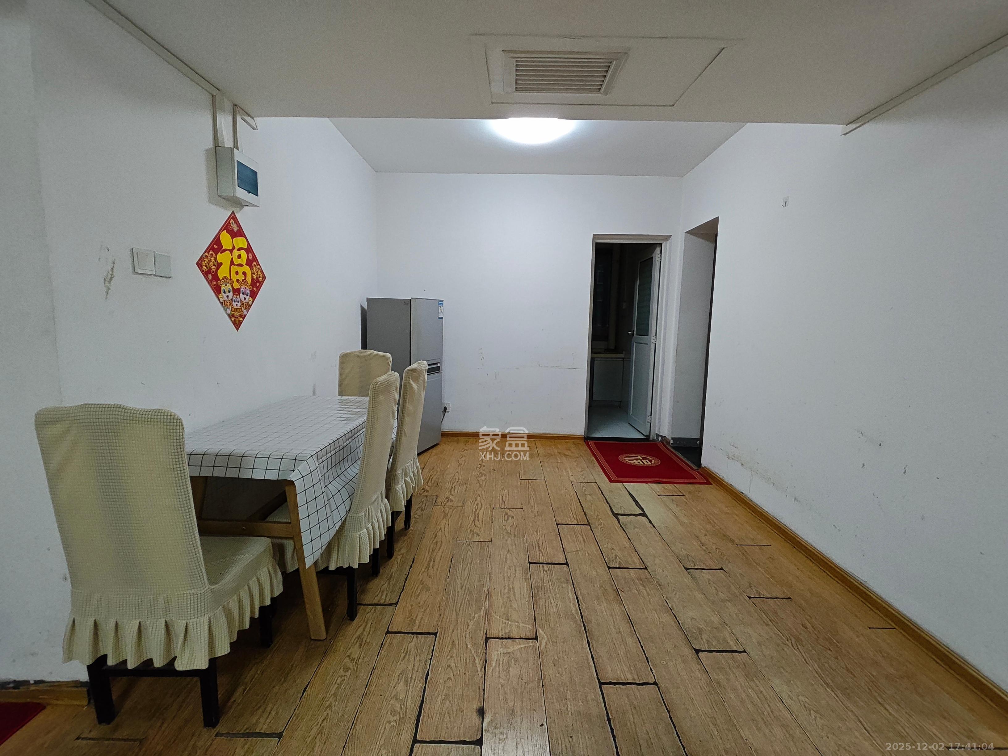 富景园  3室2厅1卫    2400.0元/月室内图