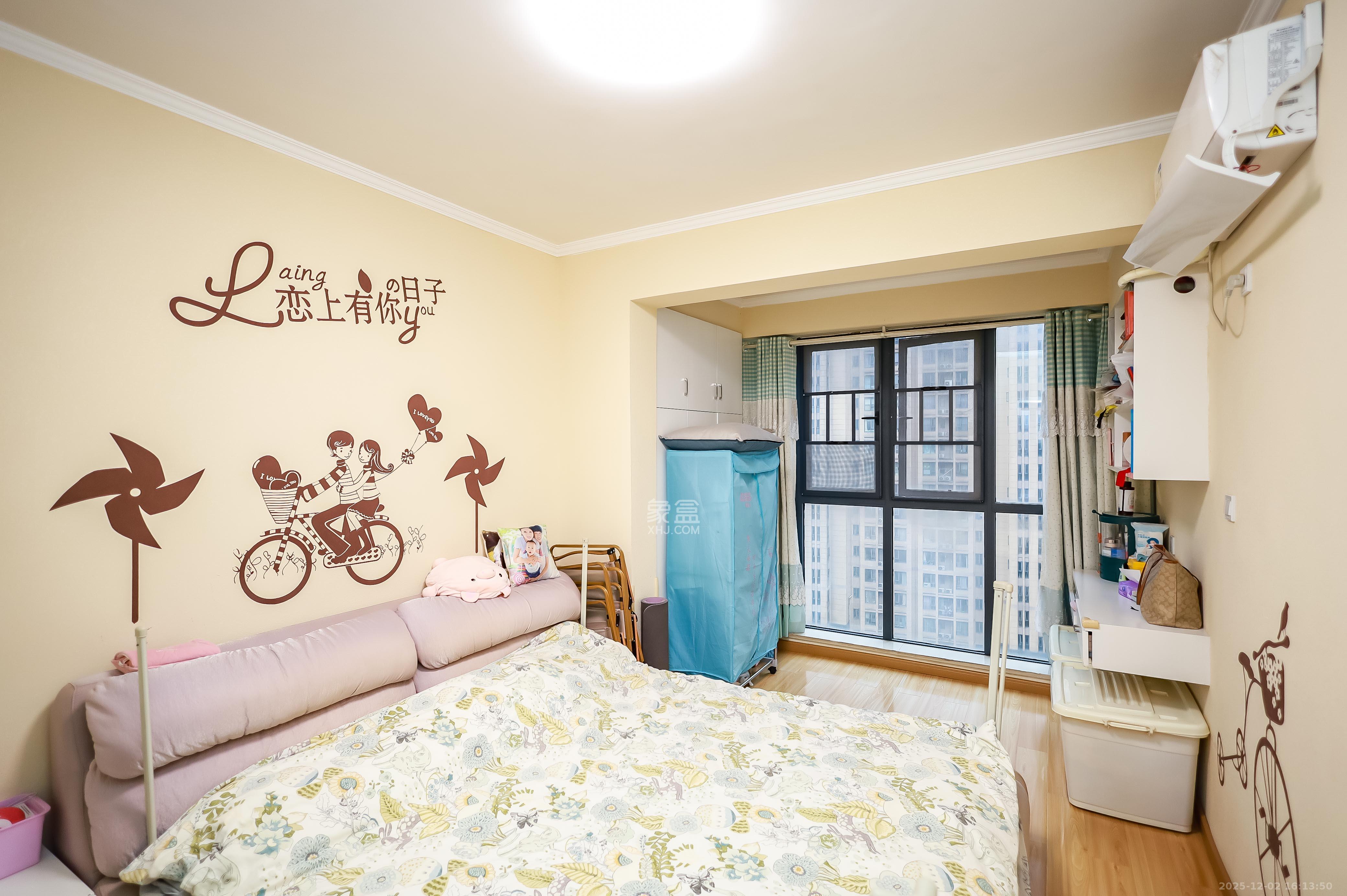 荣盛花语馨苑  3室2厅1卫    65.0万卧室