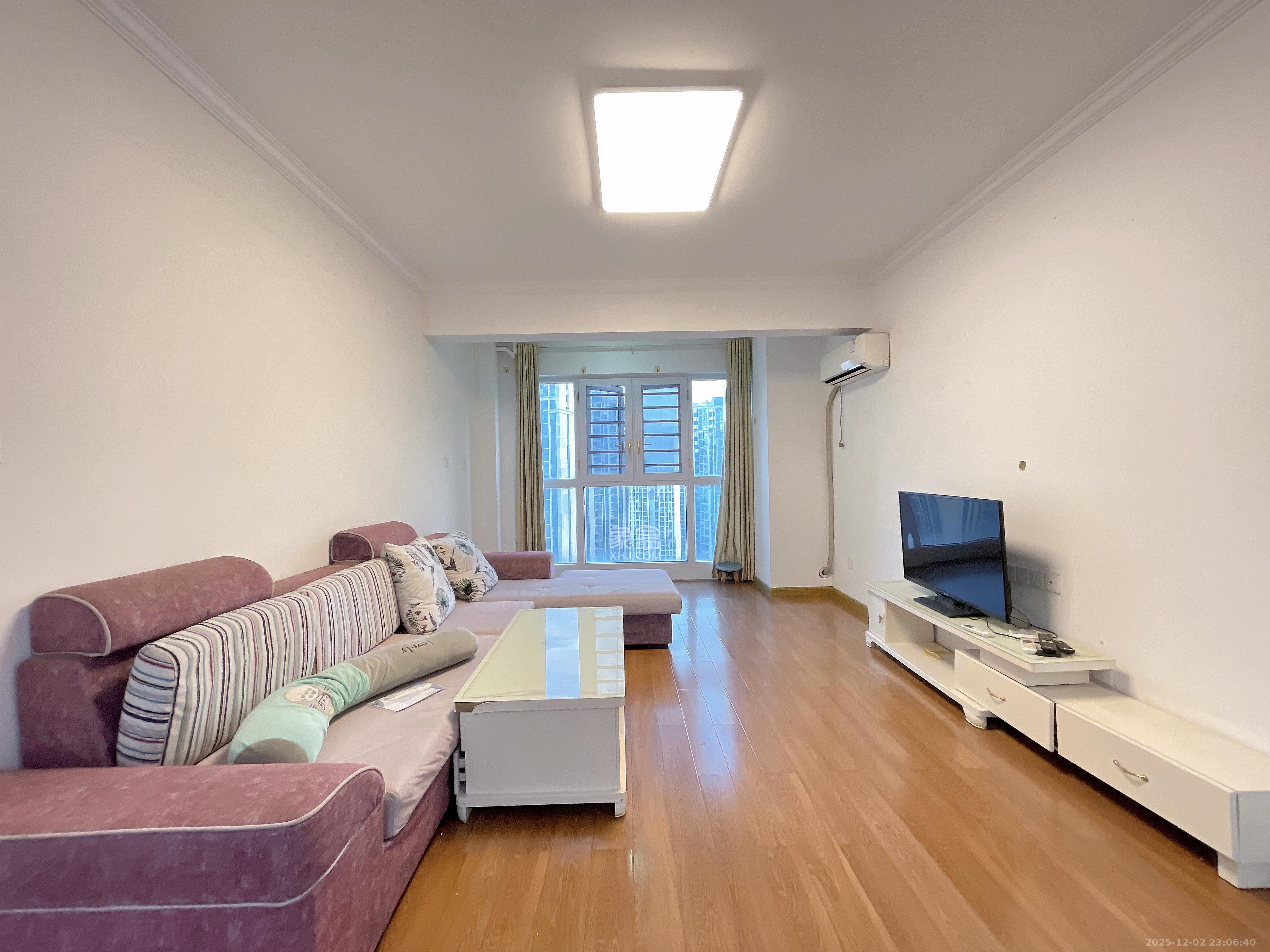 梅溪鑫苑名家  3室2厅2卫    2400.0元/月