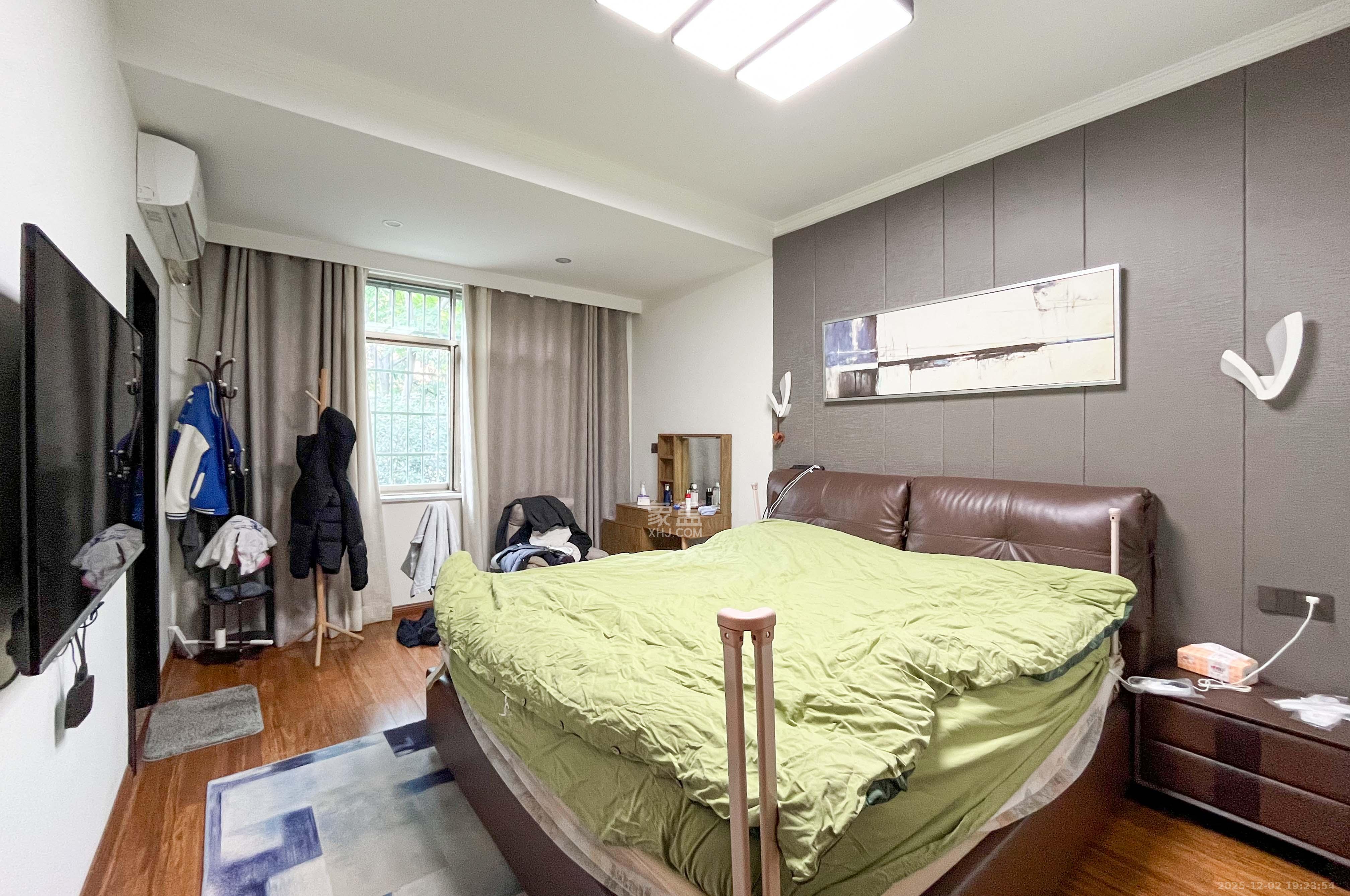 阳明山庄  4室2厅2卫    149.0万其他