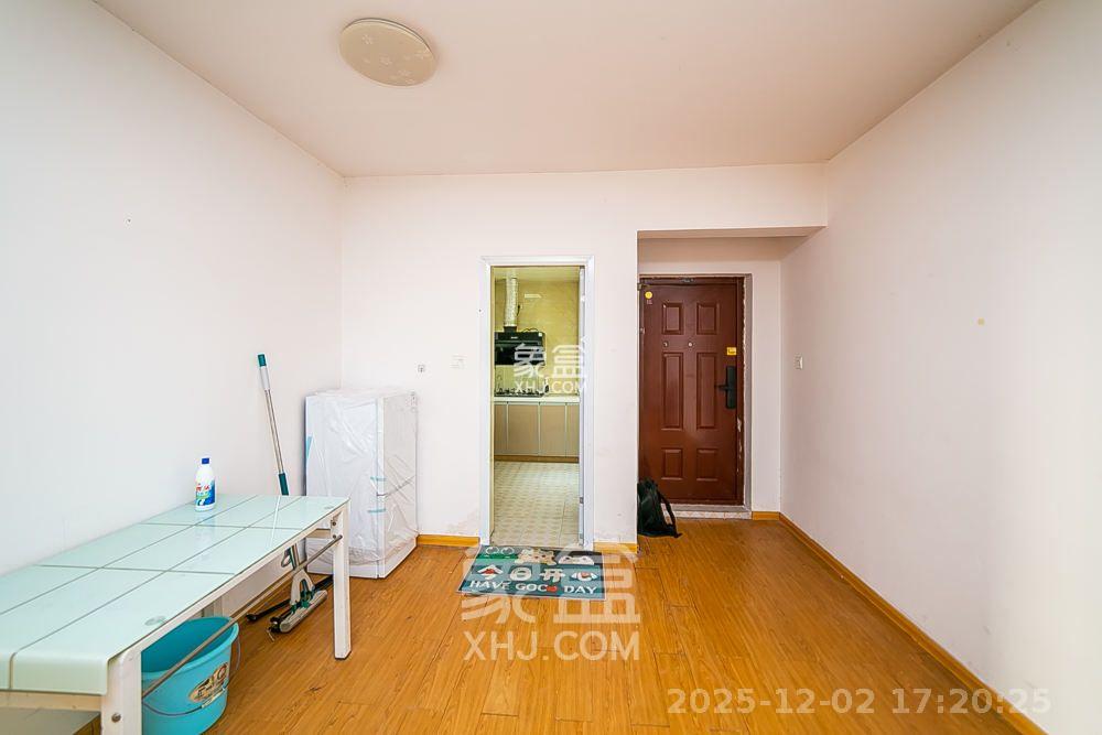 荣盛花语书苑 3室2厅1卫 2200.0元/月 荣盛花语书苑 3室2厅1卫 2200.0元/月室内图