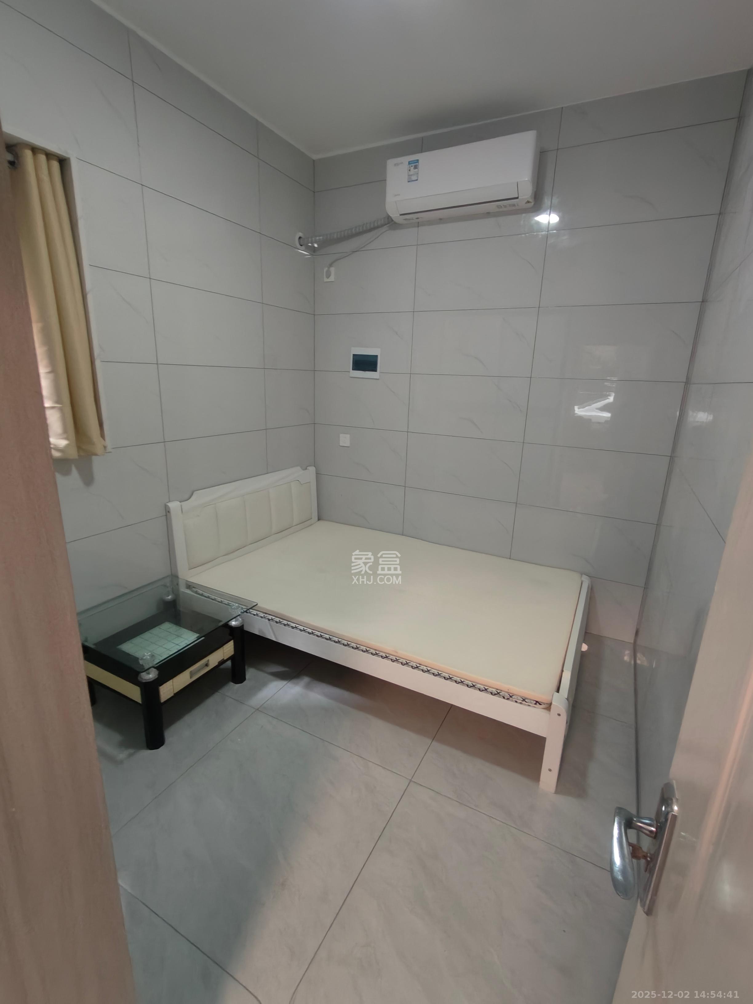 麓谷加州阳光 1室1厅1卫 1600.0元/月 麓谷加州阳光 1室1厅1卫 1600.0元/月室内图