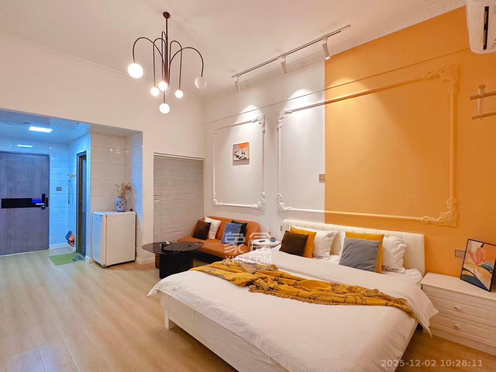 新世界广场  1室1厅1卫    1500.0元/月室内图