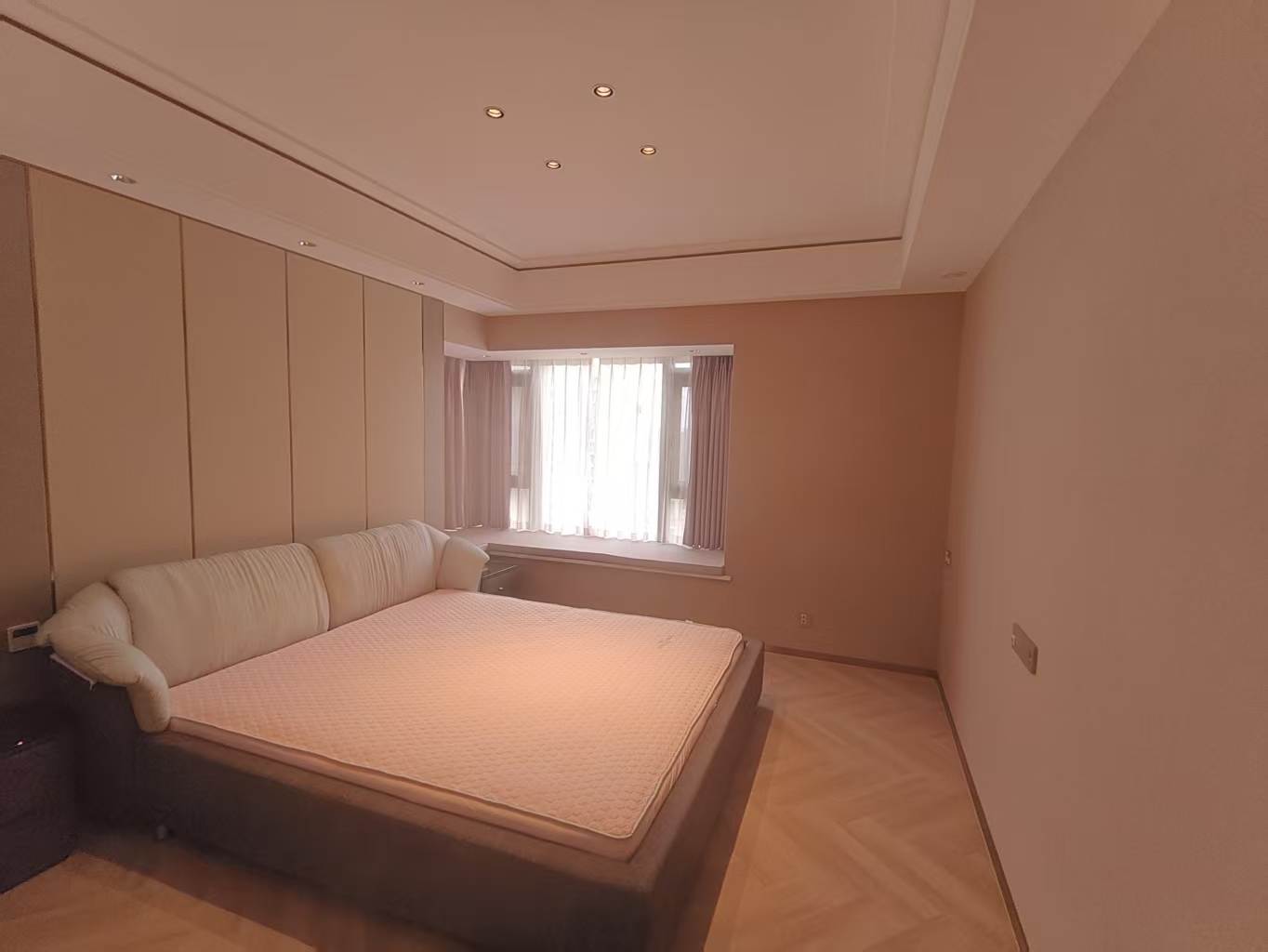 碧桂园 3室2厅2卫 6000.0元/月 碧桂园 3室2厅2卫 6000.0元/月室内图