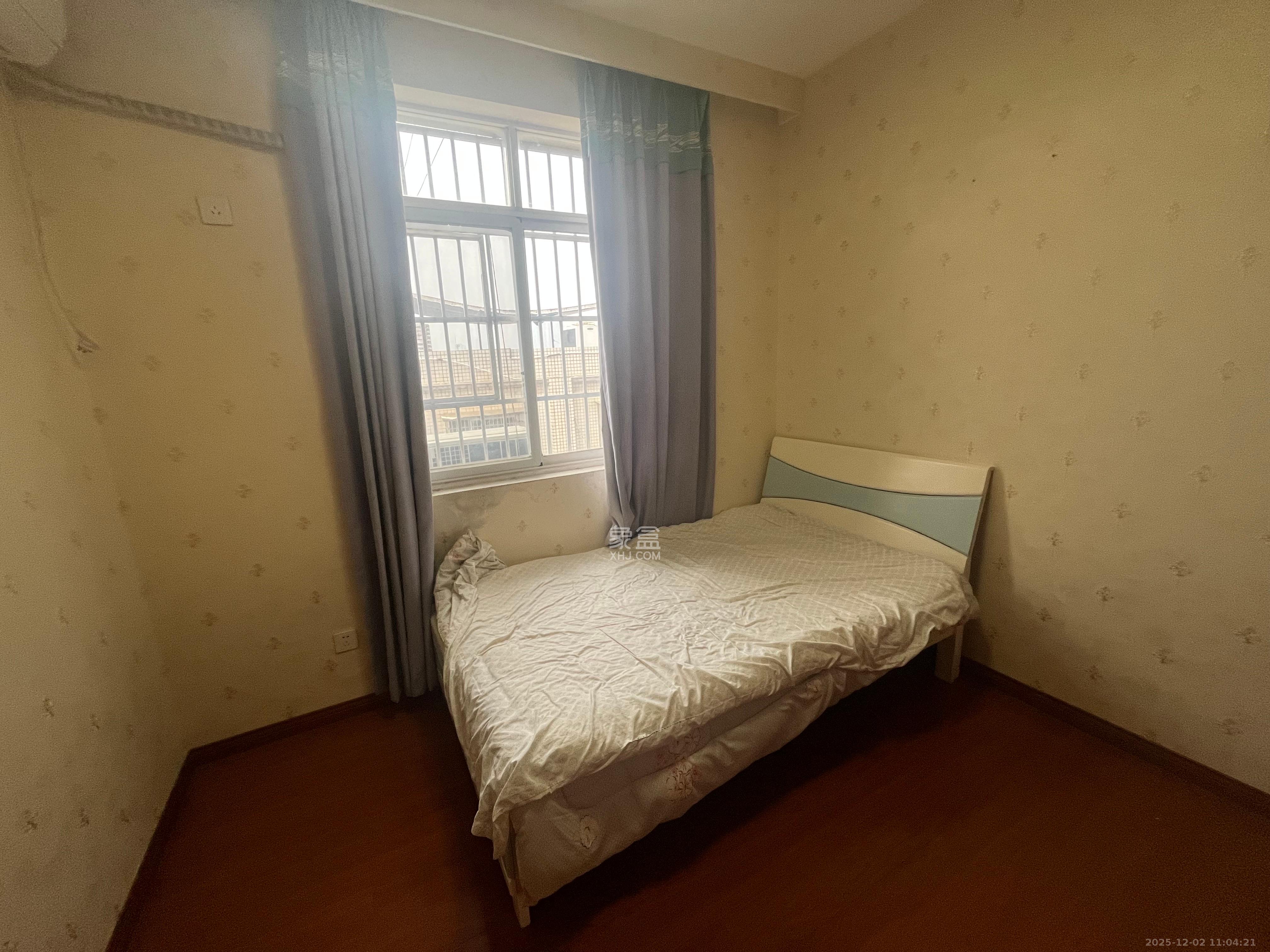 康欣园 3室2厅2卫 2000.0元/月 康欣园 3室2厅2卫 2000.0元/月室内图