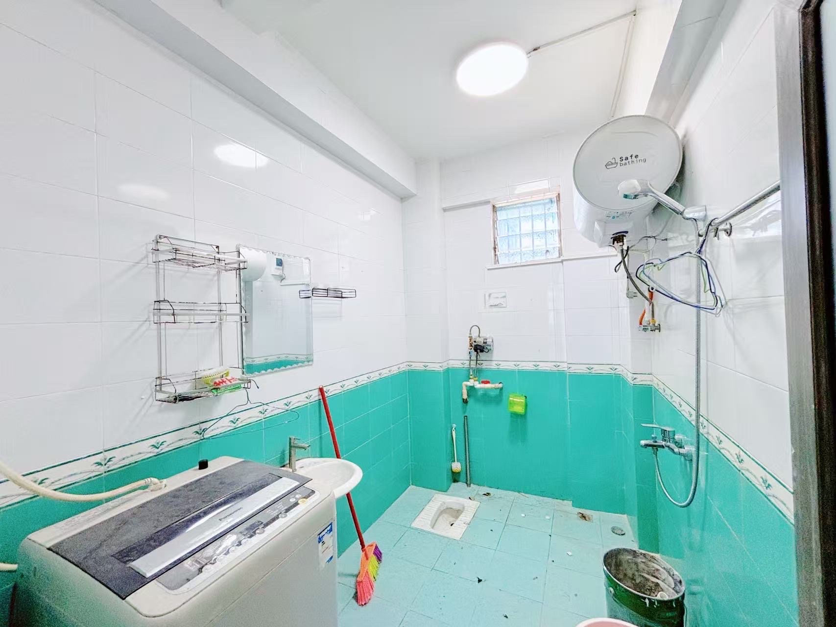 琼山区规划局宿舍 4室2厅2卫 2000.0元/月 琼山区规划局宿舍 4室2厅2卫 2000.0元/月室内图